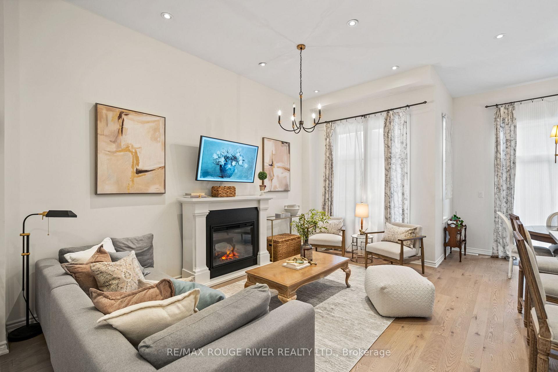 Photo 6 of 20 Mountainside Crescent, Whitby, Rolling Acres — HOMEH