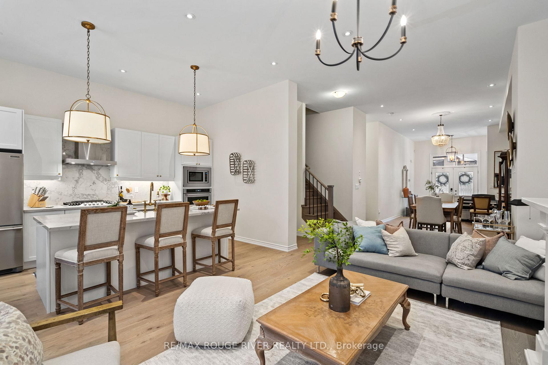Photo 9 of 20 Mountainside Crescent, Whitby, Rolling Acres — HOMEH