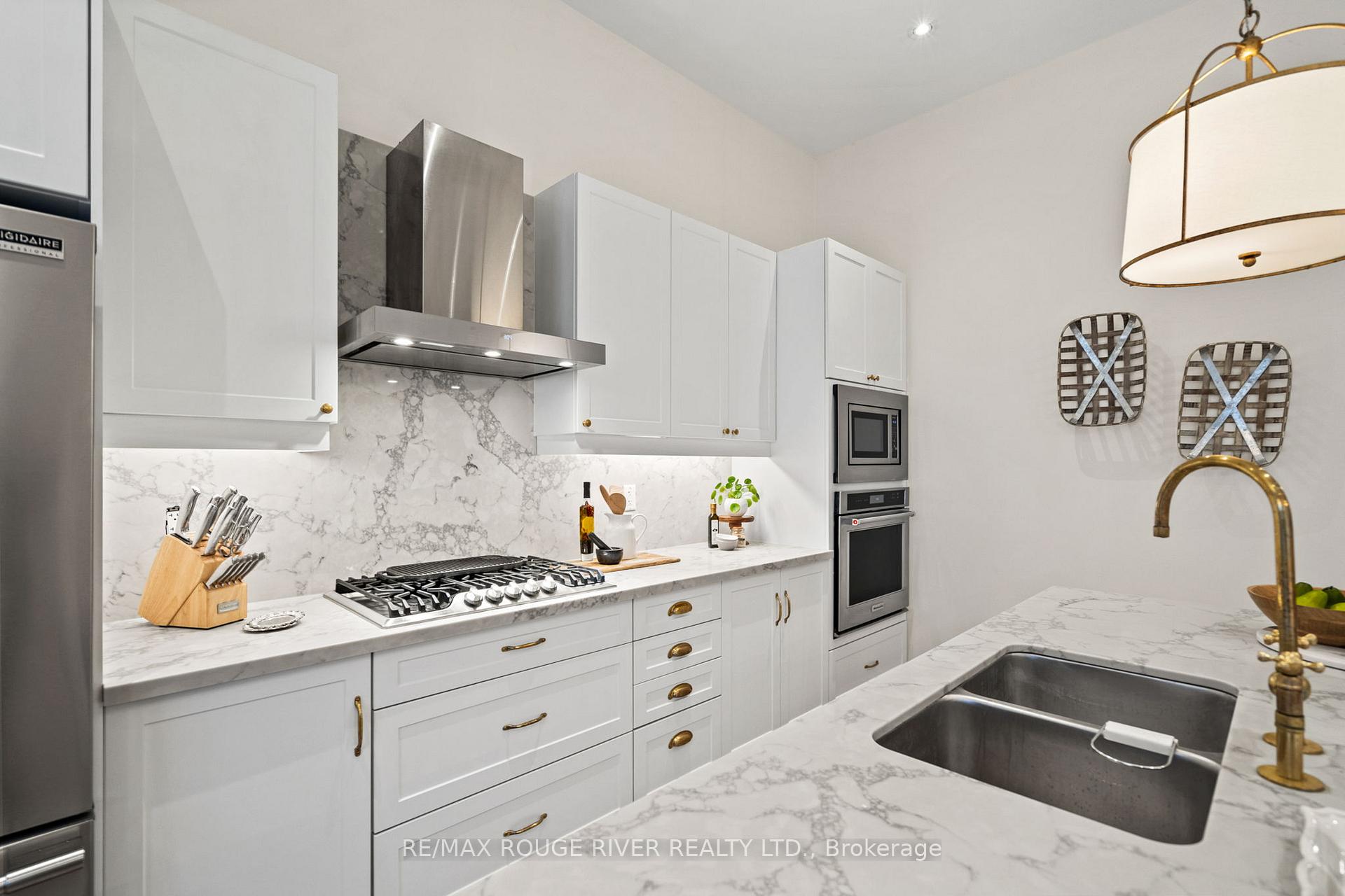 Photo 14 of 20 Mountainside Crescent, Whitby, Rolling Acres — HOMEH