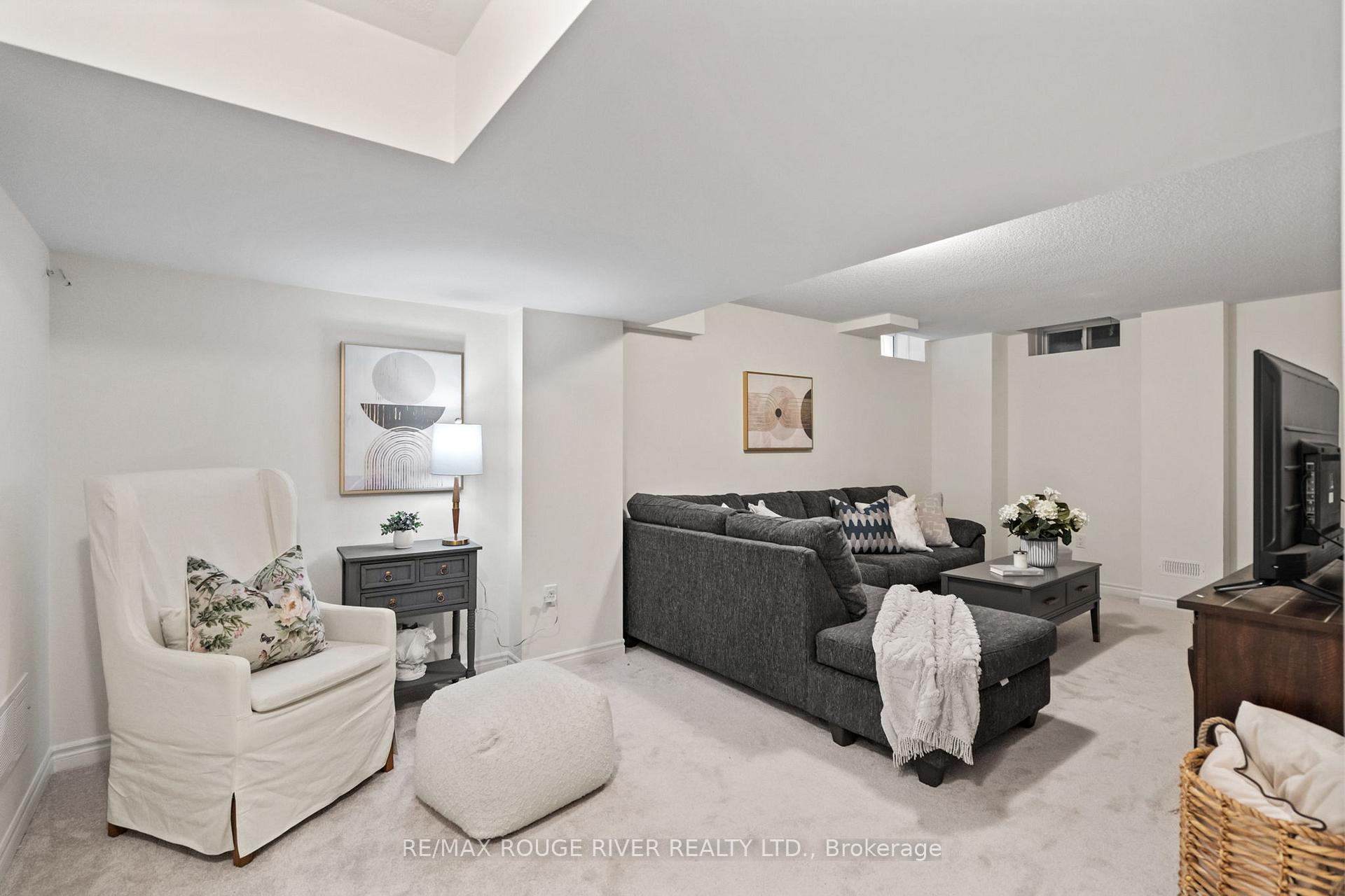 Photo 28 of 20 Mountainside Crescent, Whitby, Rolling Acres — HOMEH