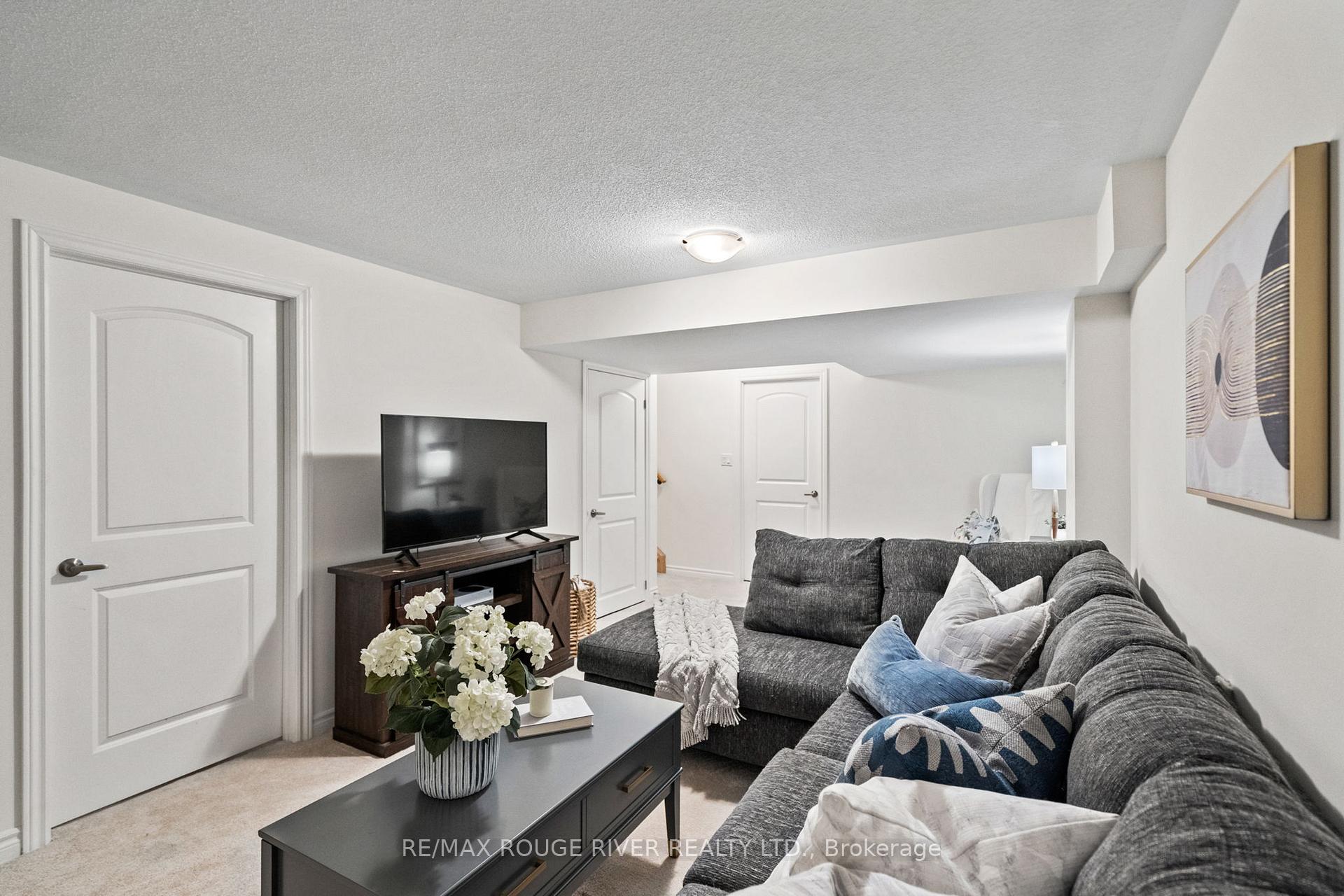 Photo 31 of 20 Mountainside Crescent, Whitby, Rolling Acres — HOMEH