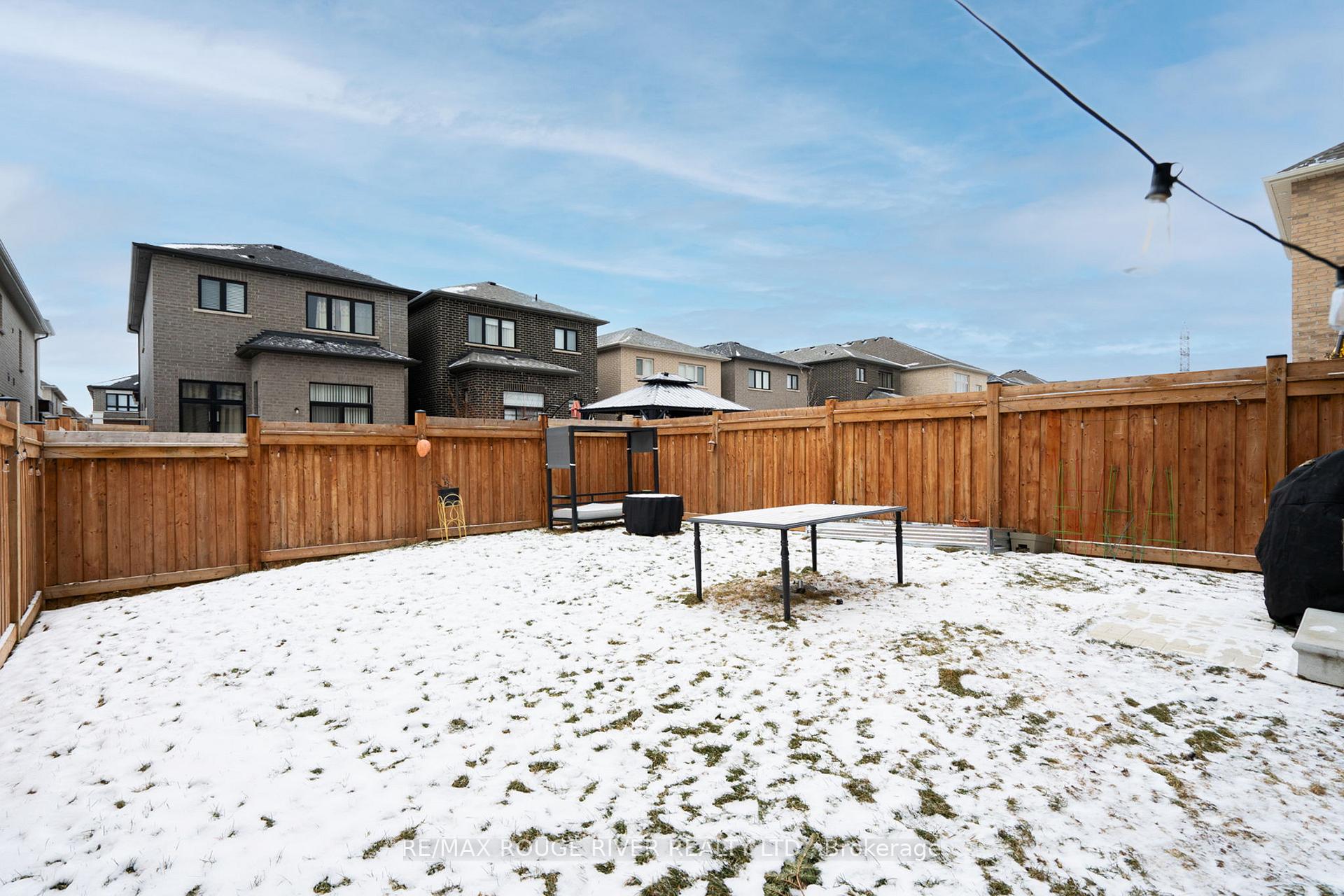Photo 33 of 20 Mountainside Crescent, Whitby, Rolling Acres — HOMEH