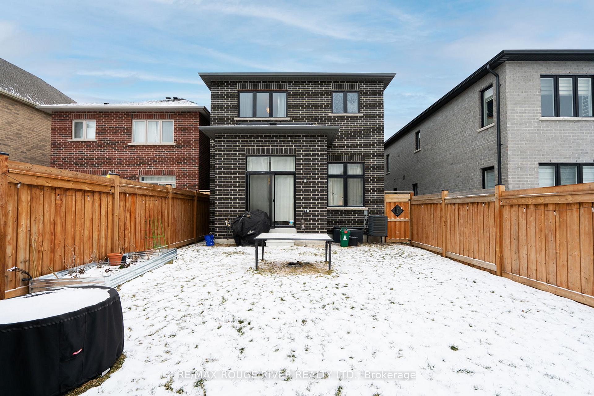 Photo 35 of 20 Mountainside Crescent, Whitby, Rolling Acres — HOMEH