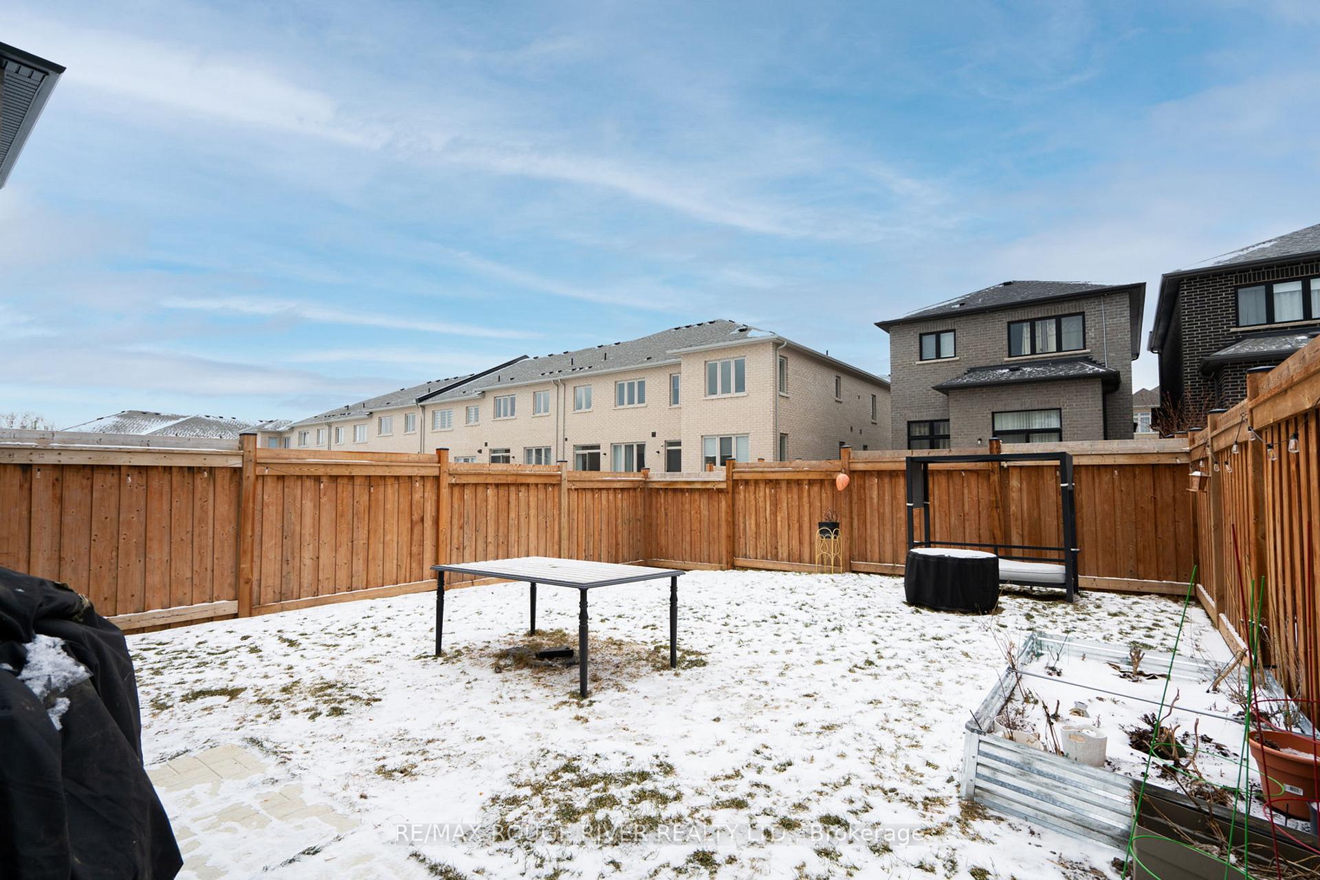 Photo 37 of 20 Mountainside Crescent, Whitby, Rolling Acres — HOMEH