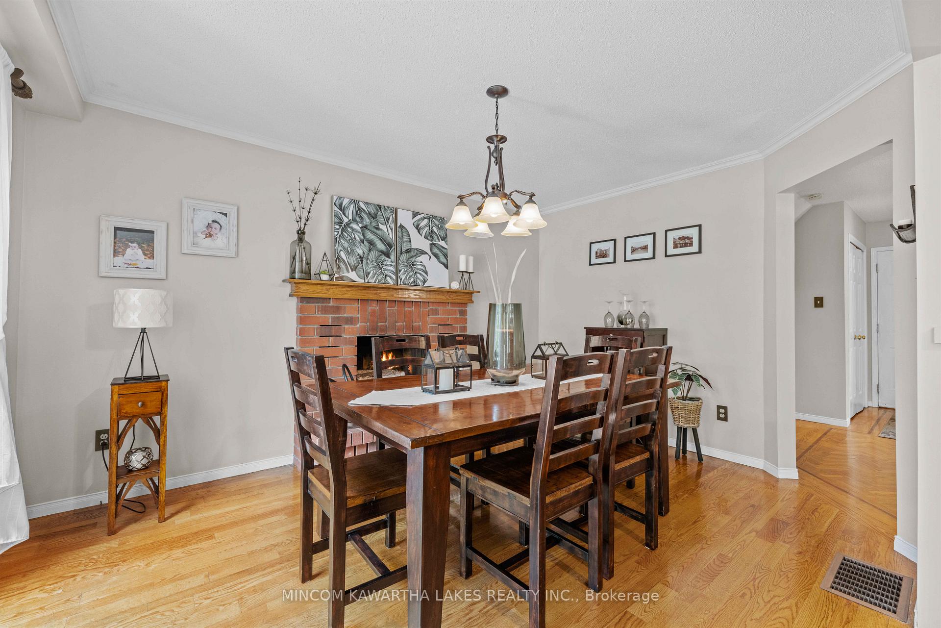 Photo 6 of 1191 Huntington Circle, Peterborough, Otonabee Ward 1 — HOMEH