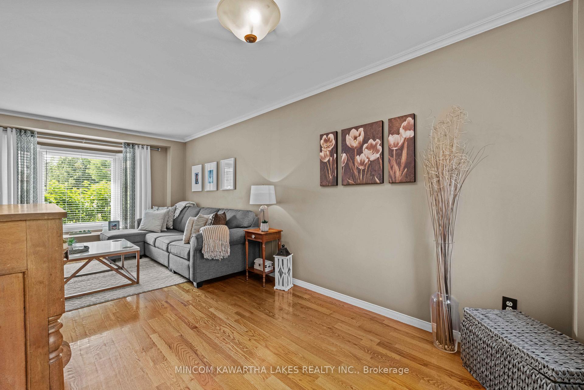 Photo 12 of 1191 Huntington Circle, Peterborough, Otonabee Ward 1 — HOMEH