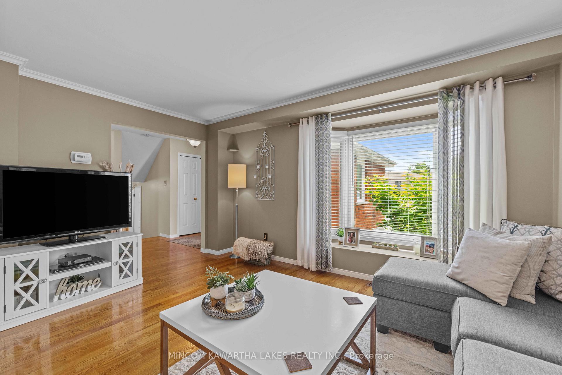 Photo 13 of 1191 Huntington Circle, Peterborough, Otonabee Ward 1 — HOMEH