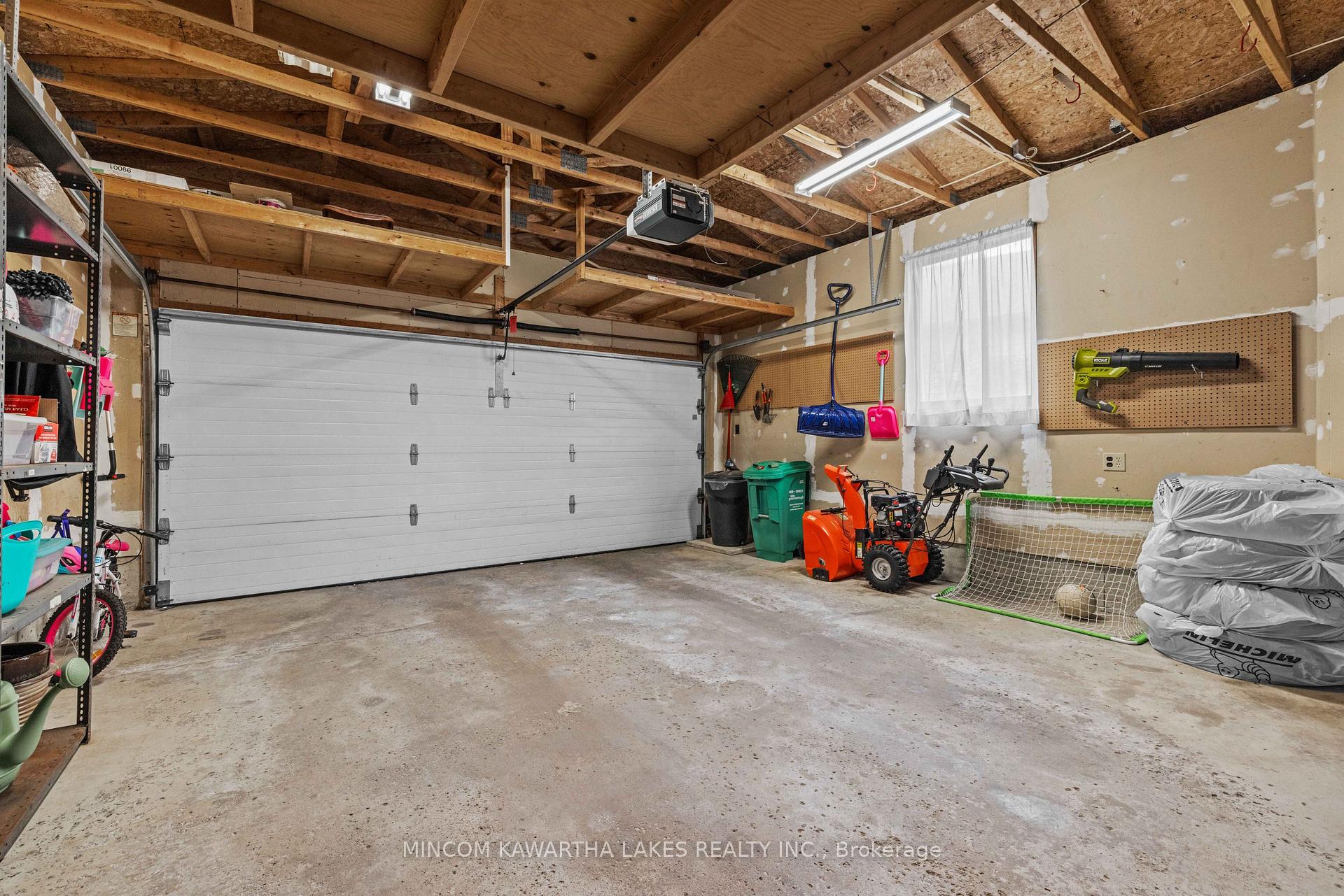 Photo 18 of 1191 Huntington Circle, Peterborough, Otonabee Ward 1 — HOMEH