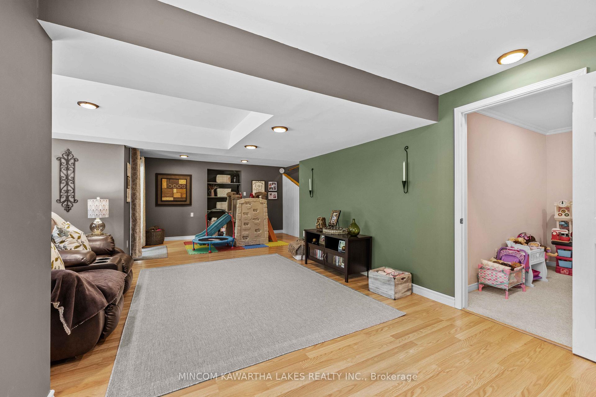 Photo 31 of 1191 Huntington Circle, Peterborough, Otonabee Ward 1 — HOMEH