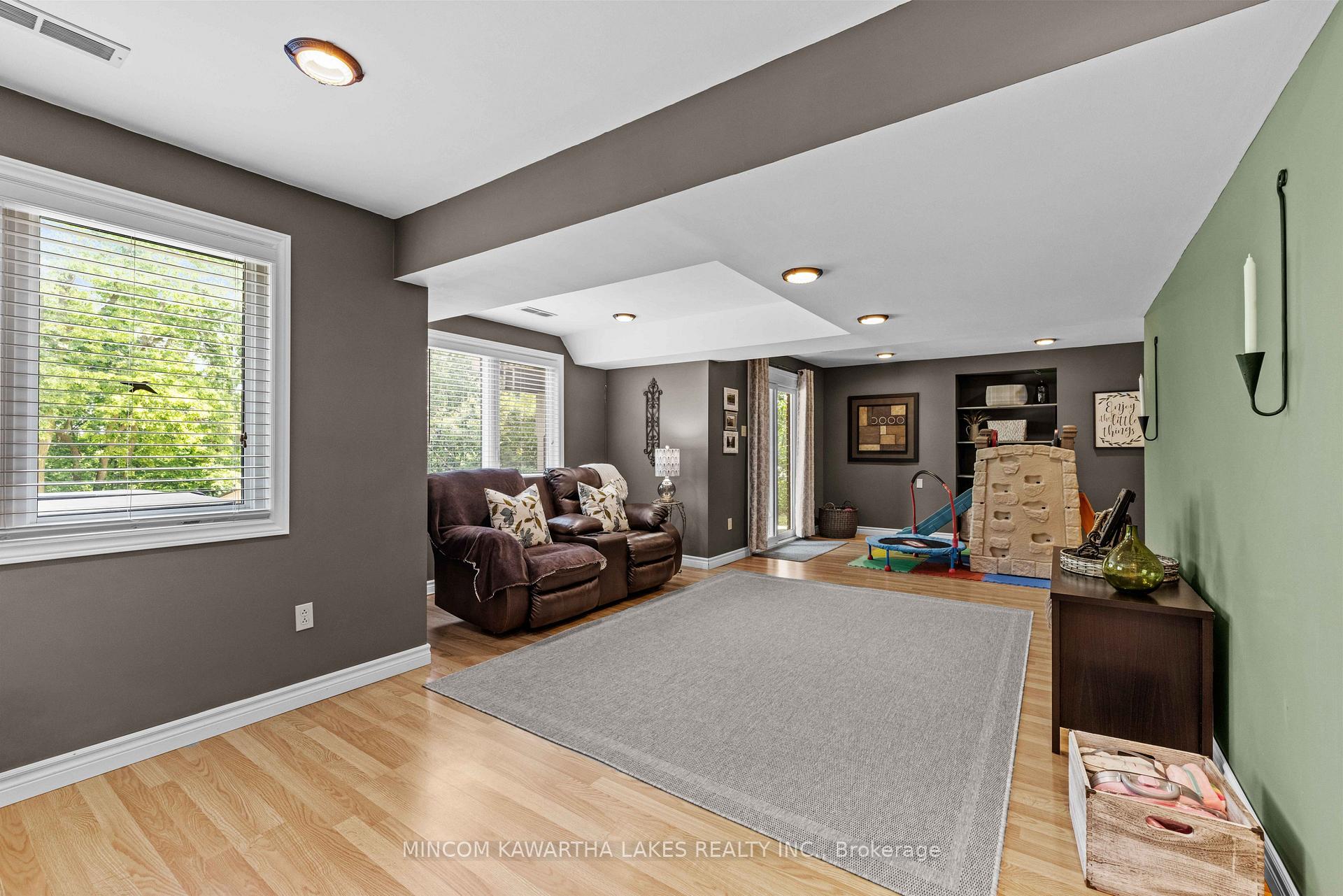 Photo 32 of 1191 Huntington Circle, Peterborough, Otonabee Ward 1 — HOMEH