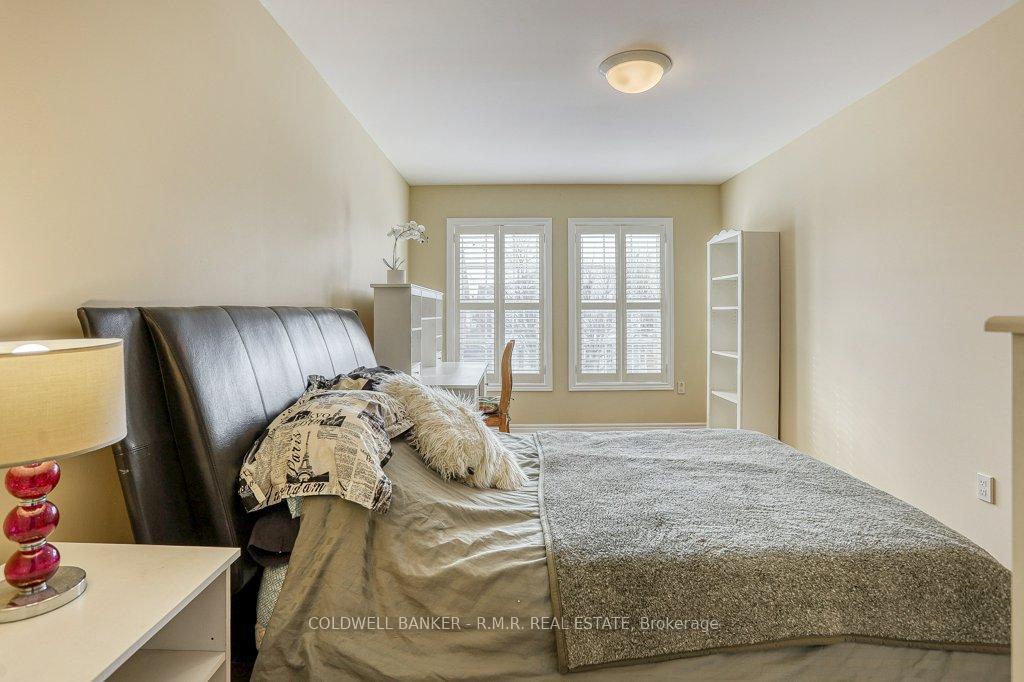 Photo 21 of 11 Sturgess Crescent, Whitby, Brooklin — HOMEH