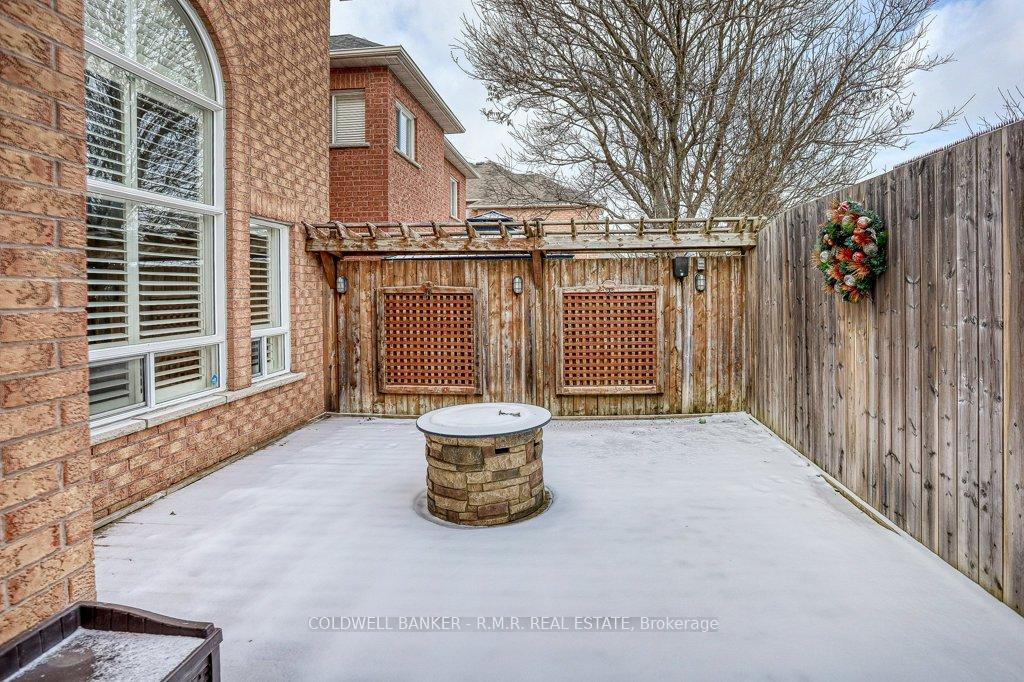 Photo 28 of 11 Sturgess Crescent, Whitby, Brooklin — HOMEH