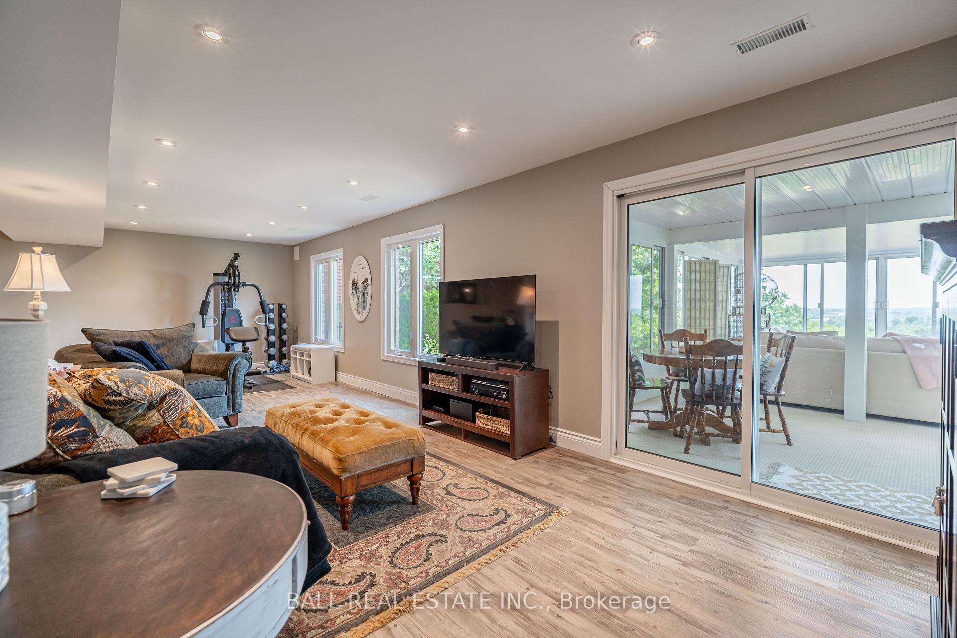 Photo 29 of 84 Milroy Drive, Peterborough, Northcrest Ward 5 — HOMEH