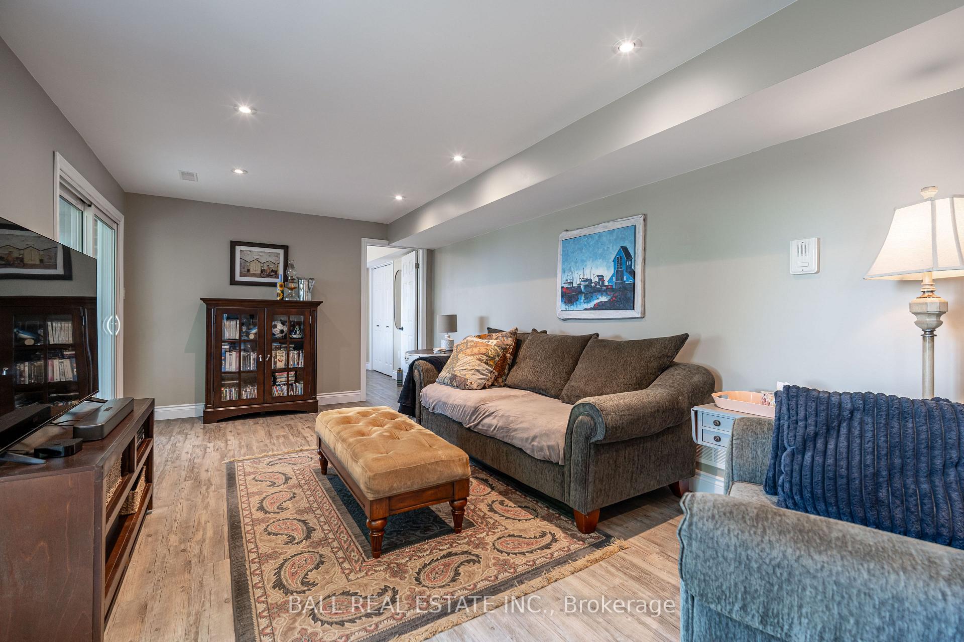 Photo 32 of 84 Milroy Drive, Peterborough, Northcrest Ward 5 — HOMEH
