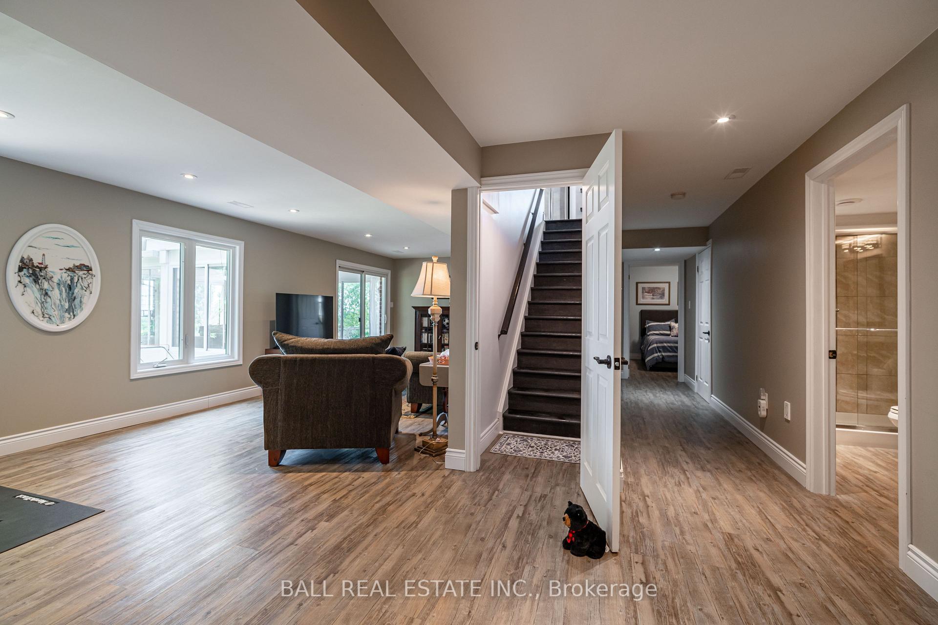 Photo 35 of 84 Milroy Drive, Peterborough, Northcrest Ward 5 — HOMEH