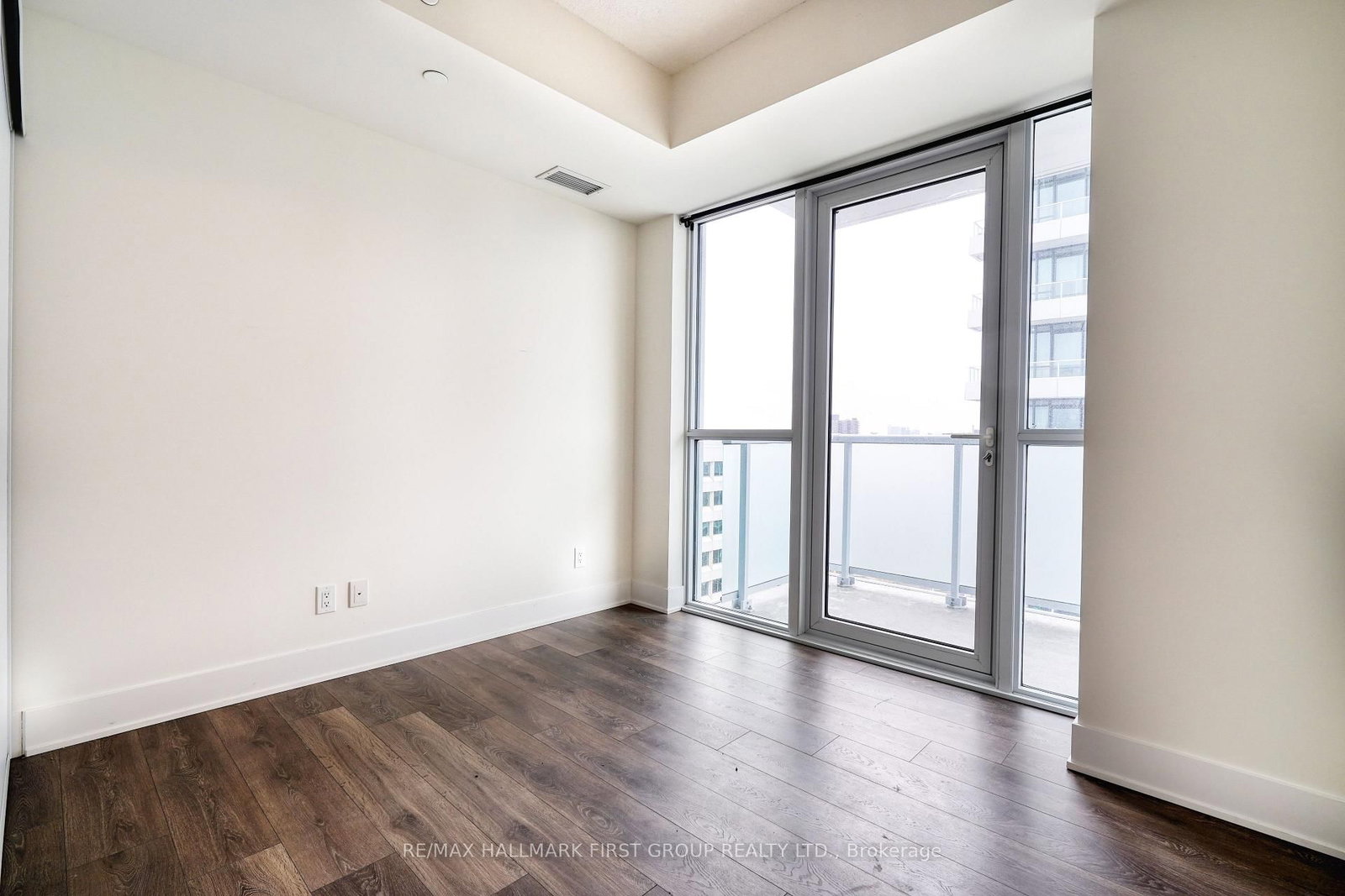 Photo 5 of Unit 1015, 188 Fairview Mall Dr, North York, Don Valley Village — HOMEH