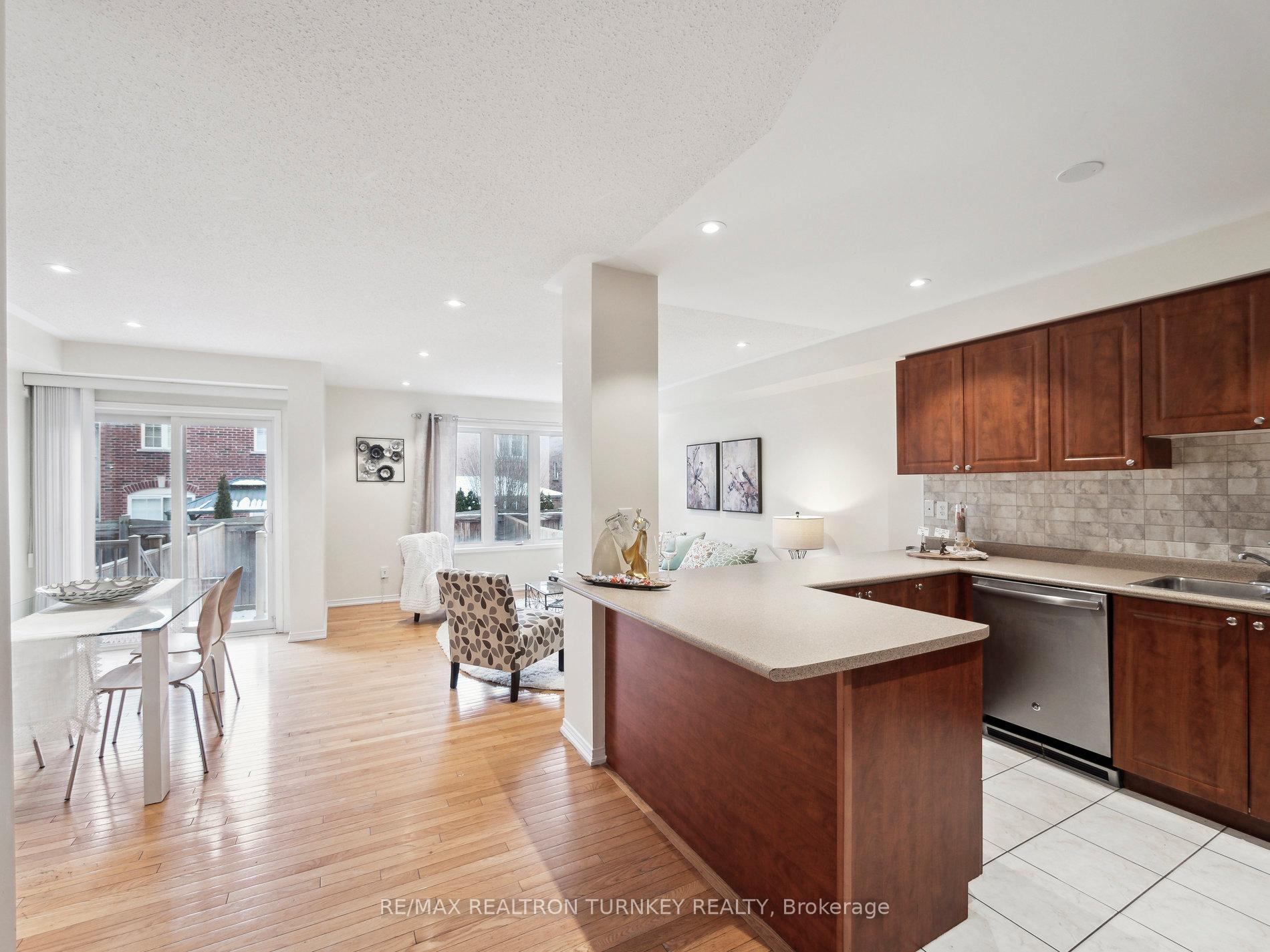 Photo 9 of 22 Maidstone Way, Whitby, Taunton North — HOMEH