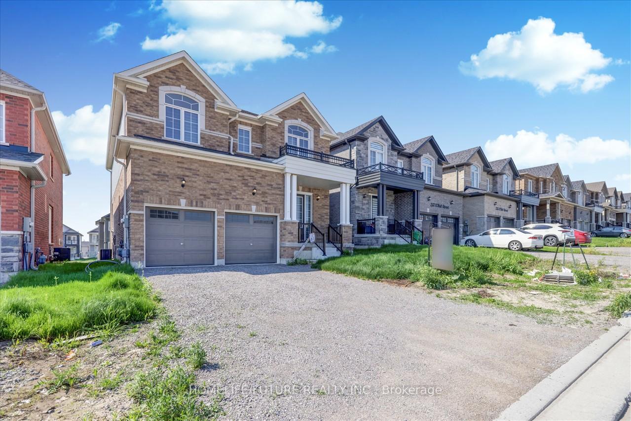Photo 2 of 239 O'neil Street, Peterborough, Monaghan Ward 2 — HOMEH