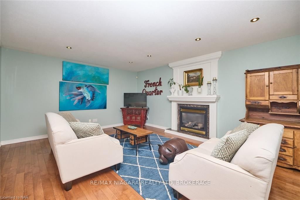 Photo 2 of 59 Thorold Road E, Welland, Prince Charles — HOMEH