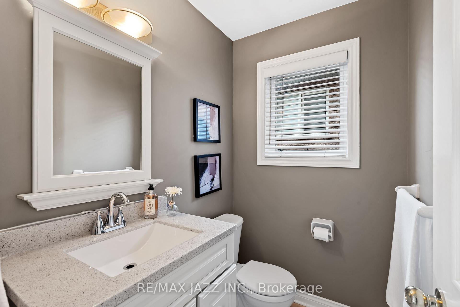 Photo 12 of 105 Tom Edwards Drive, Whitby, Rolling Acres — HOMEH