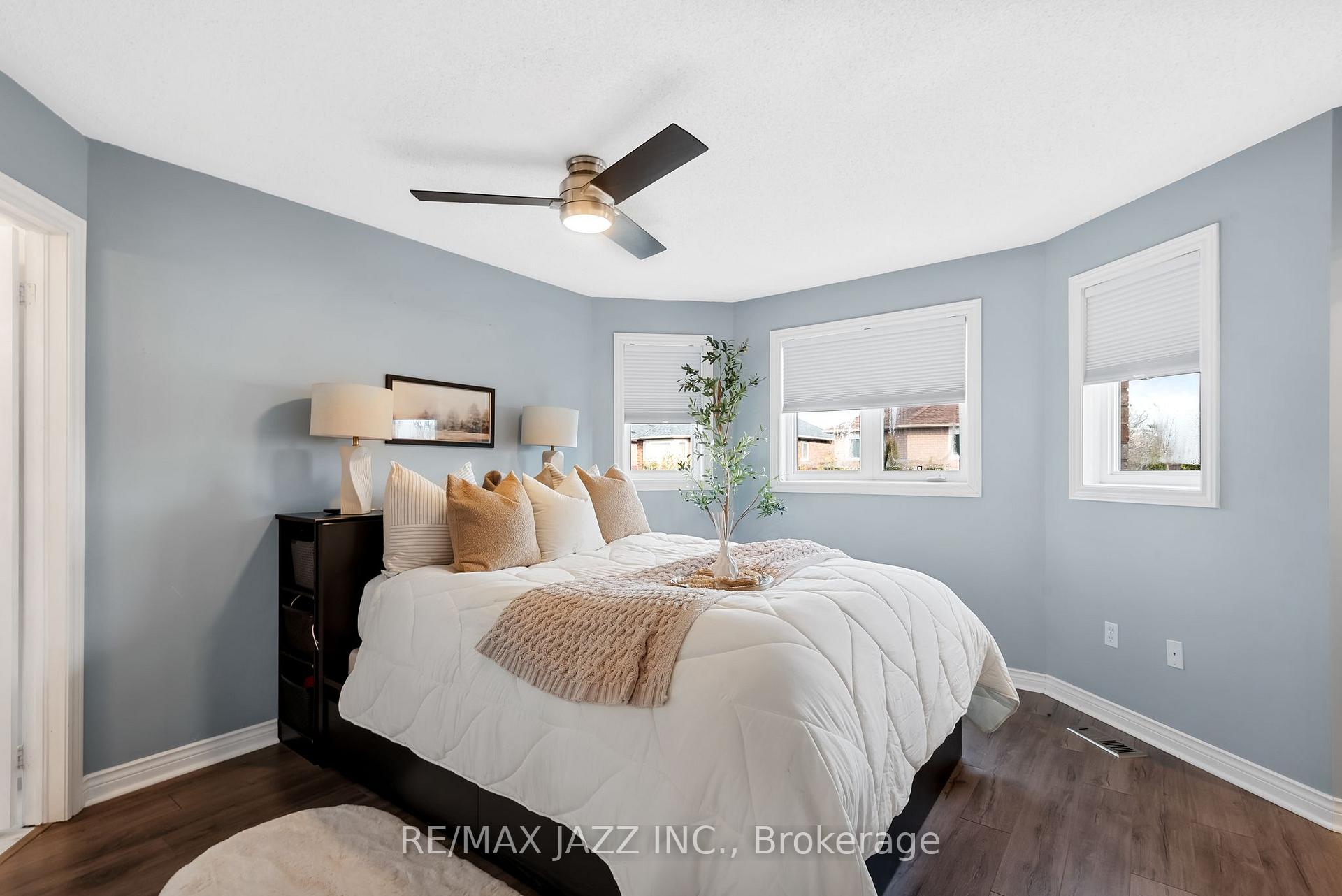 Photo 13 of 105 Tom Edwards Drive, Whitby, Rolling Acres — HOMEH