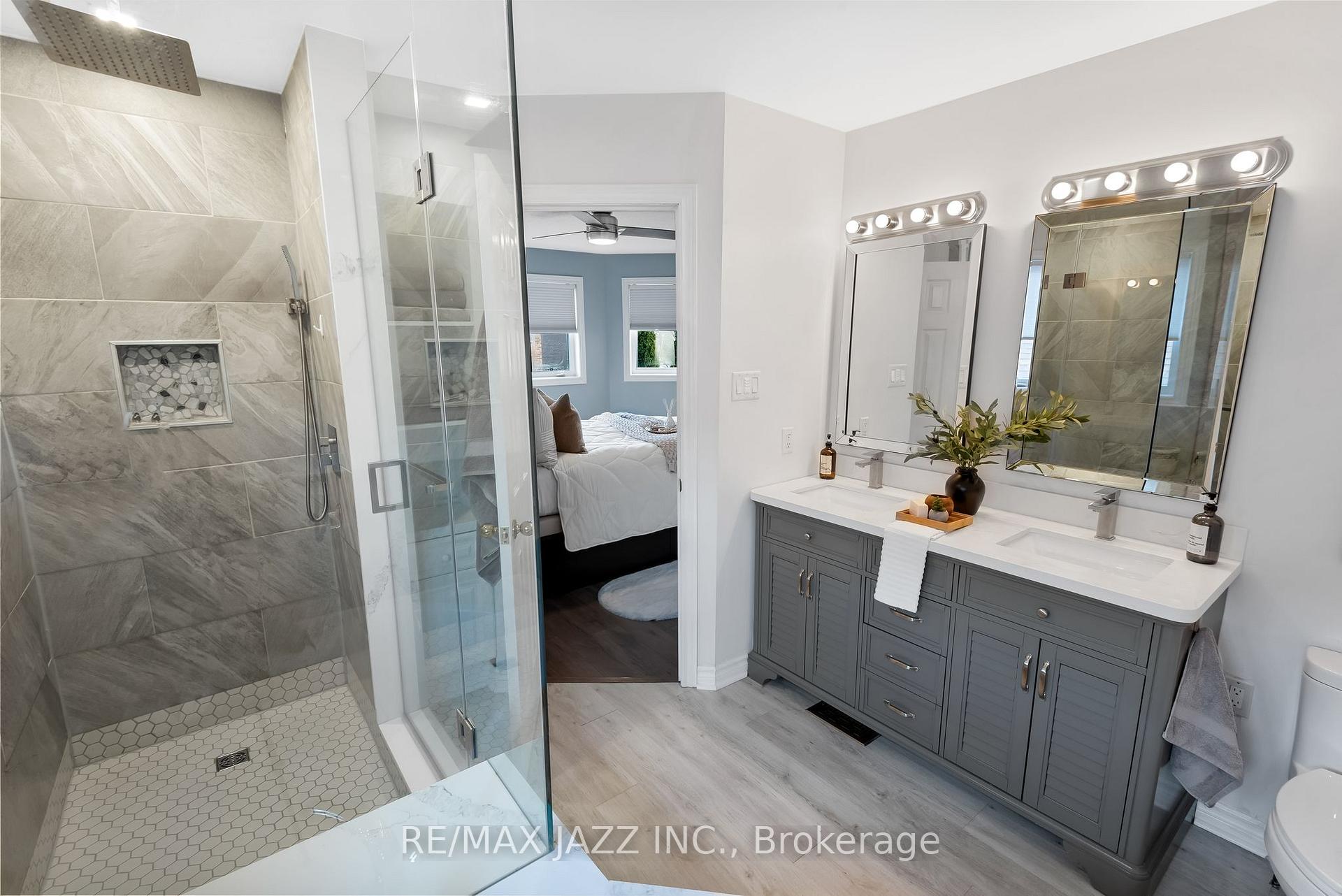 Photo 16 of 105 Tom Edwards Drive, Whitby, Rolling Acres — HOMEH