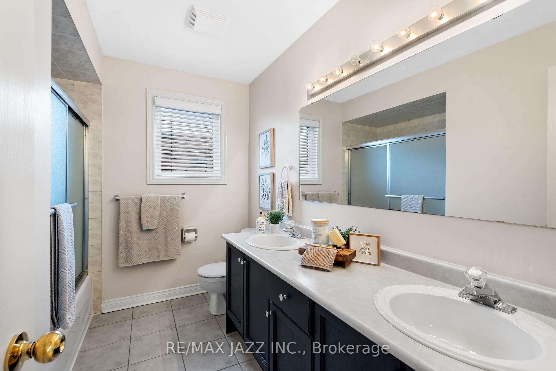 Photo 20 of 105 Tom Edwards Drive, Whitby, Rolling Acres — HOMEH