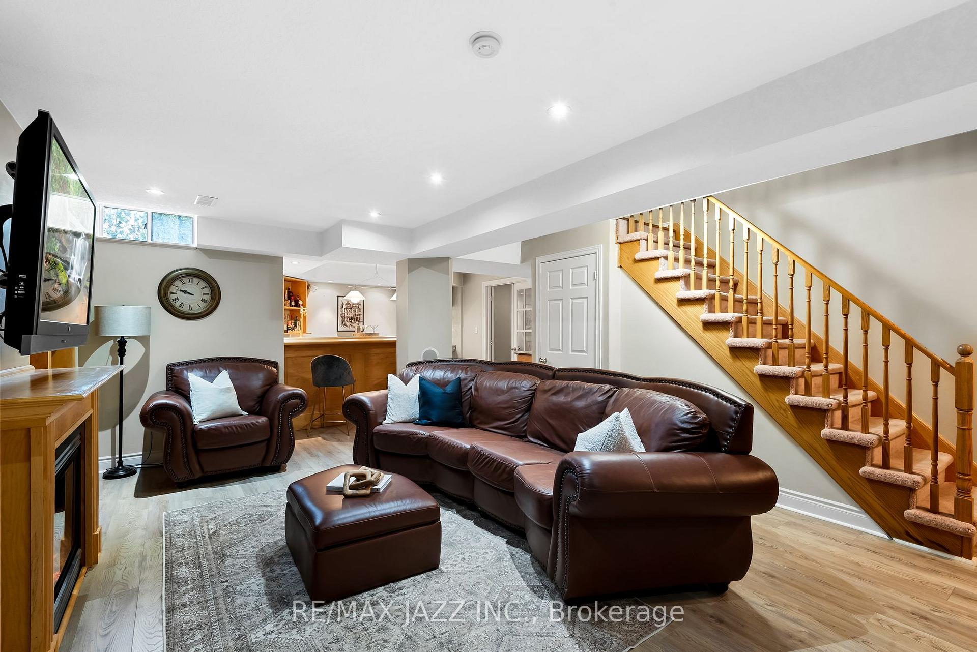 Photo 23 of 105 Tom Edwards Drive, Whitby, Rolling Acres — HOMEH