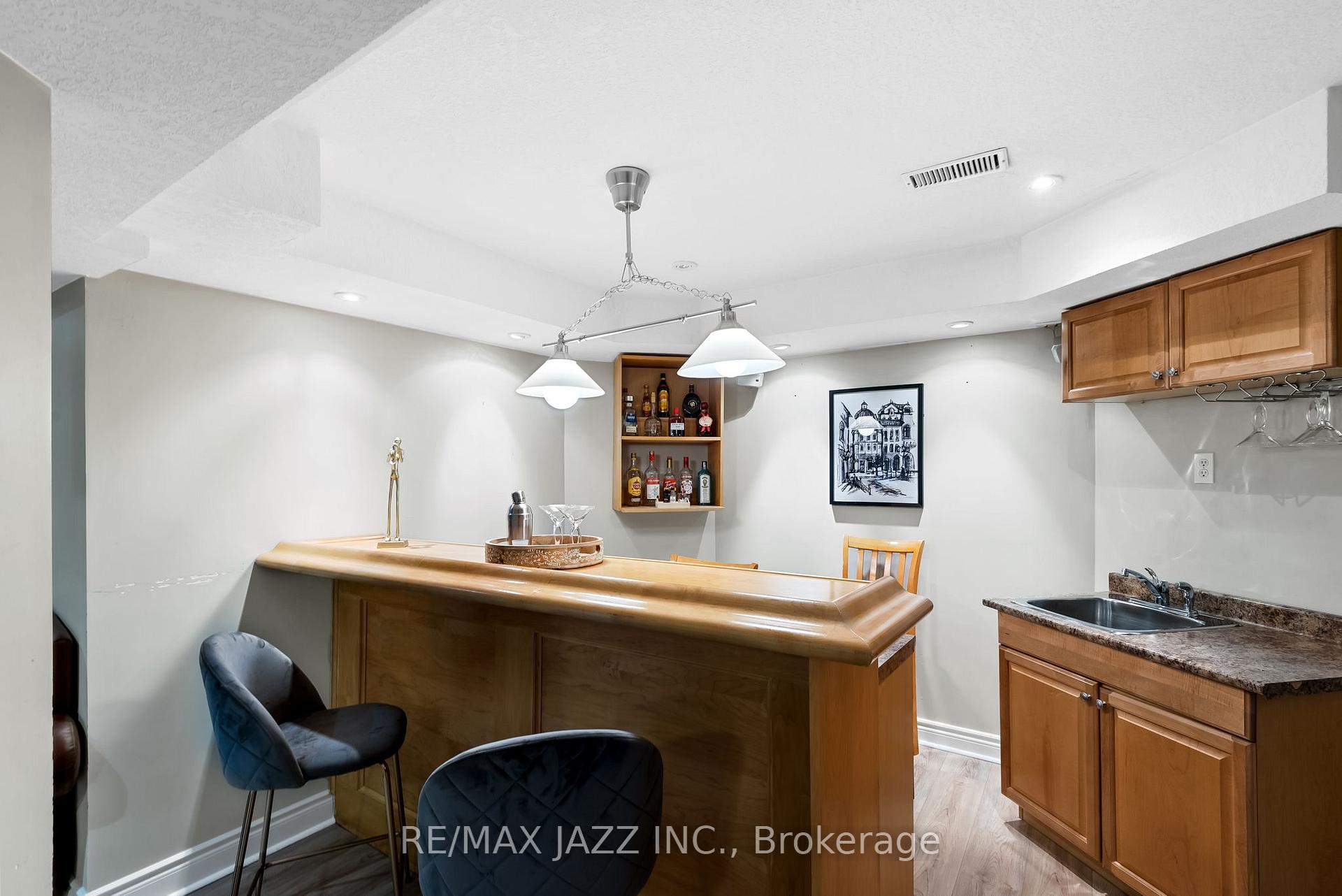 Photo 24 of 105 Tom Edwards Drive, Whitby, Rolling Acres — HOMEH