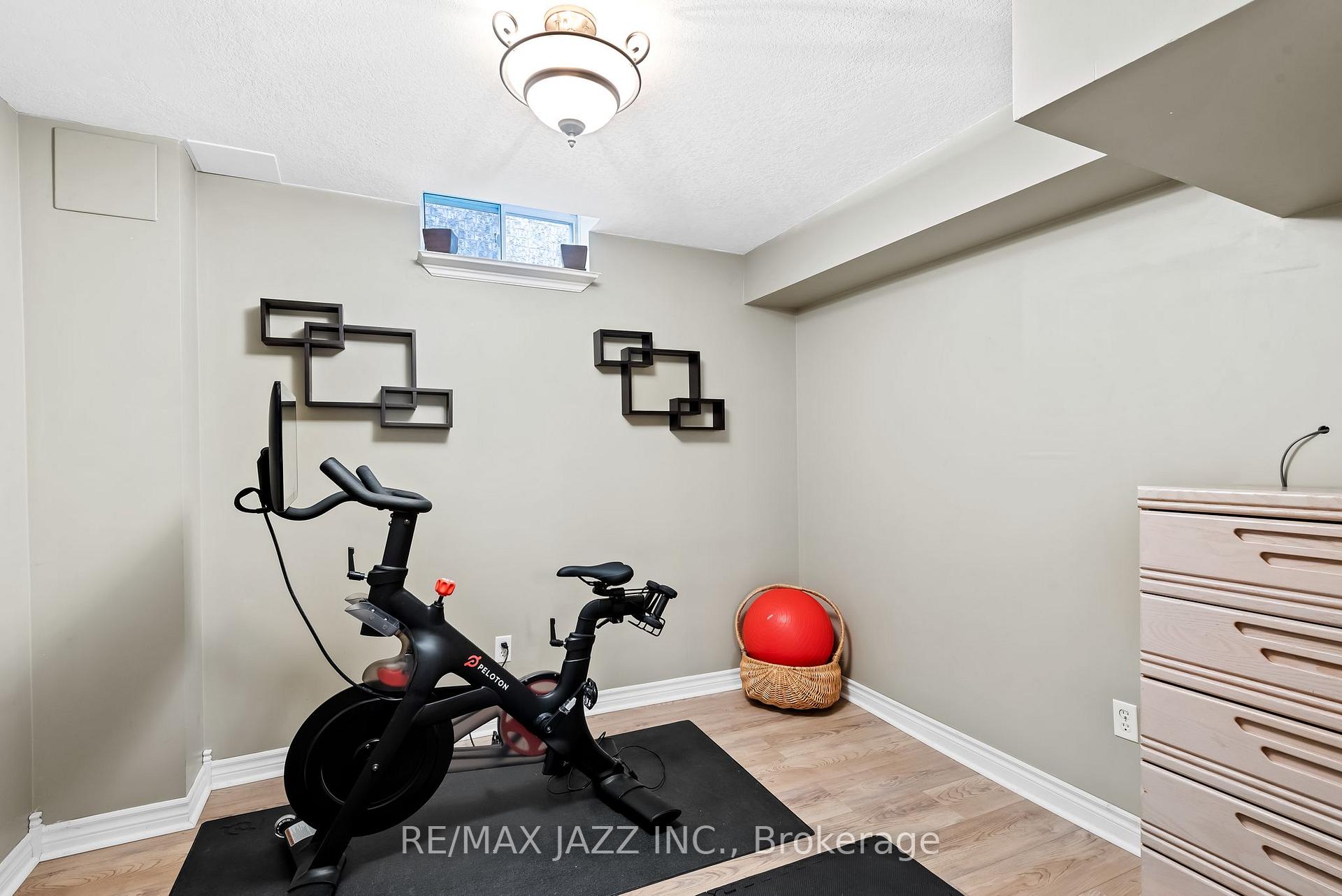 Photo 25 of 105 Tom Edwards Drive, Whitby, Rolling Acres — HOMEH