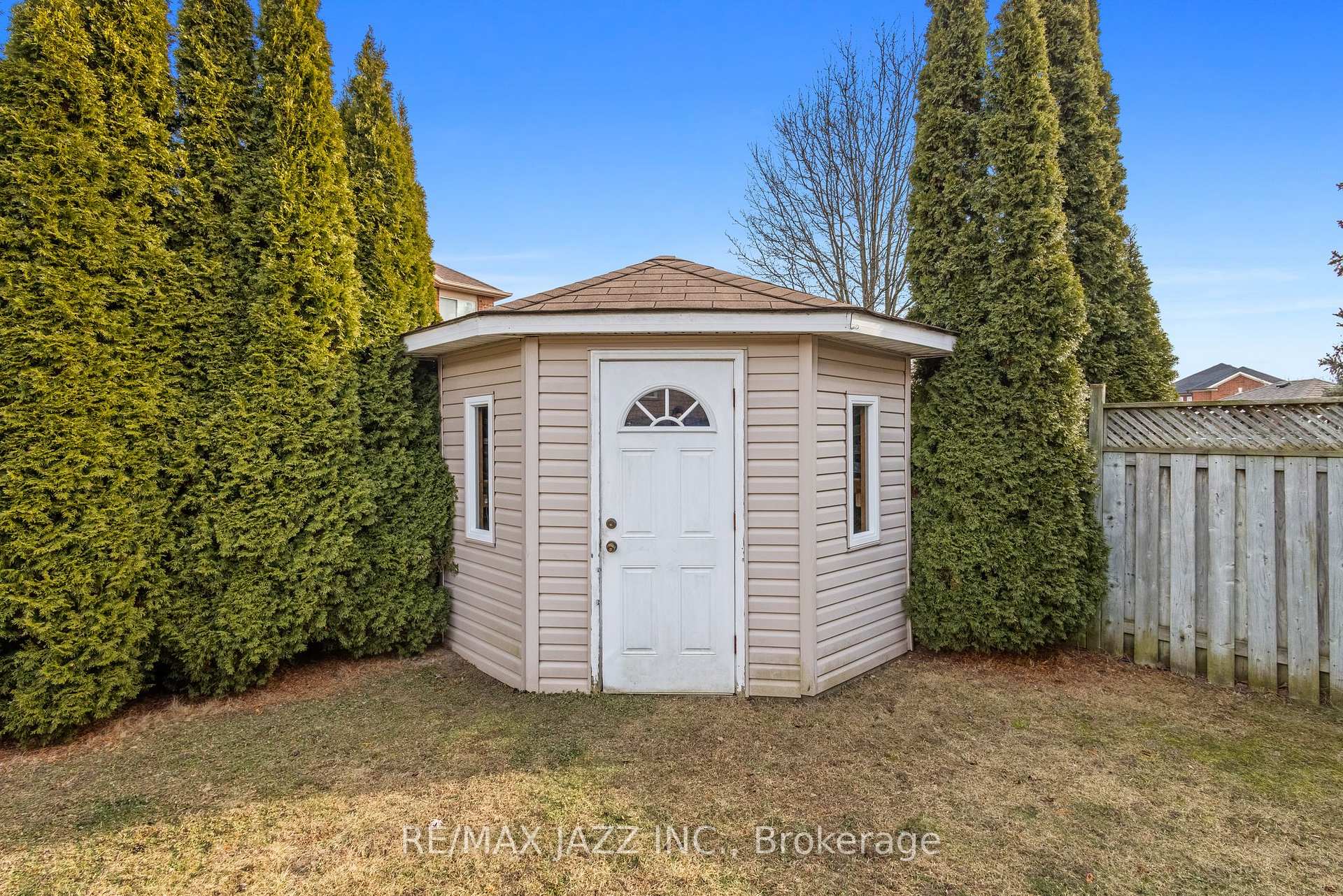 Photo 30 of 105 Tom Edwards Drive, Whitby, Rolling Acres — HOMEH