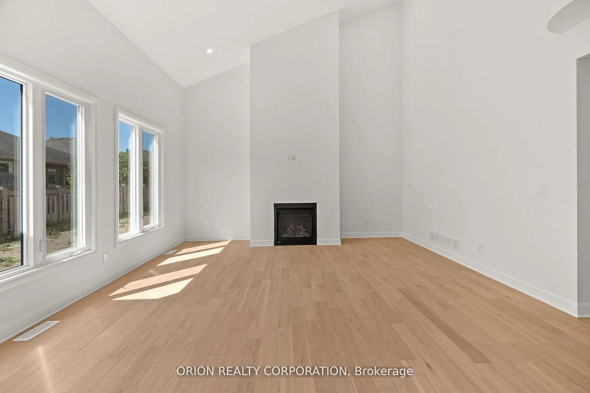 Photo 10 of 929 Goodwin Drive, Kingston, City Northwest — HOMEH