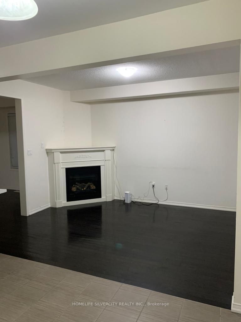 Photo 13 of 70 Loftsmoor Drive, Brampton, Sandringham-Wellington — HOMEH