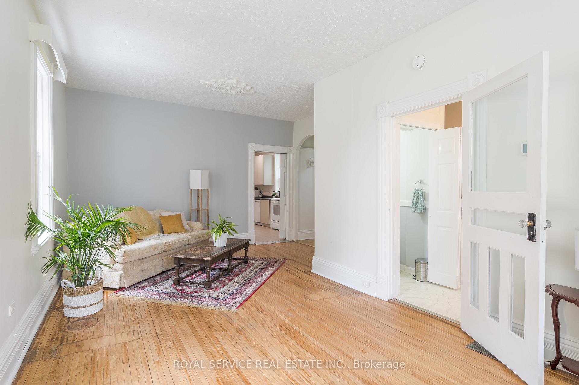 Photo 12 of 581 Sherbrooke Street, Peterborough, Town Ward 3 — HOMEH