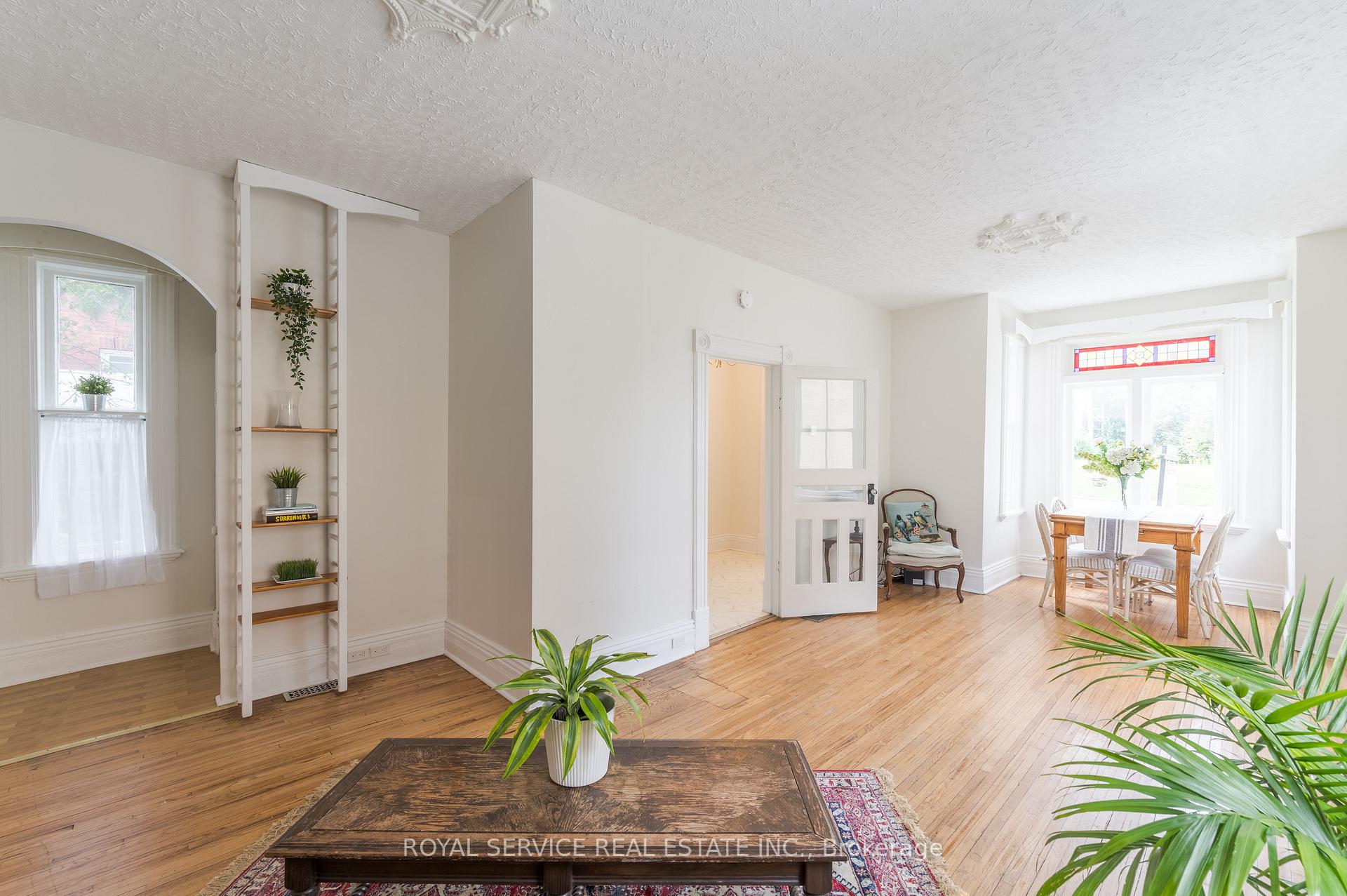 Photo 16 of 581 Sherbrooke Street, Peterborough, Town Ward 3 — HOMEH
