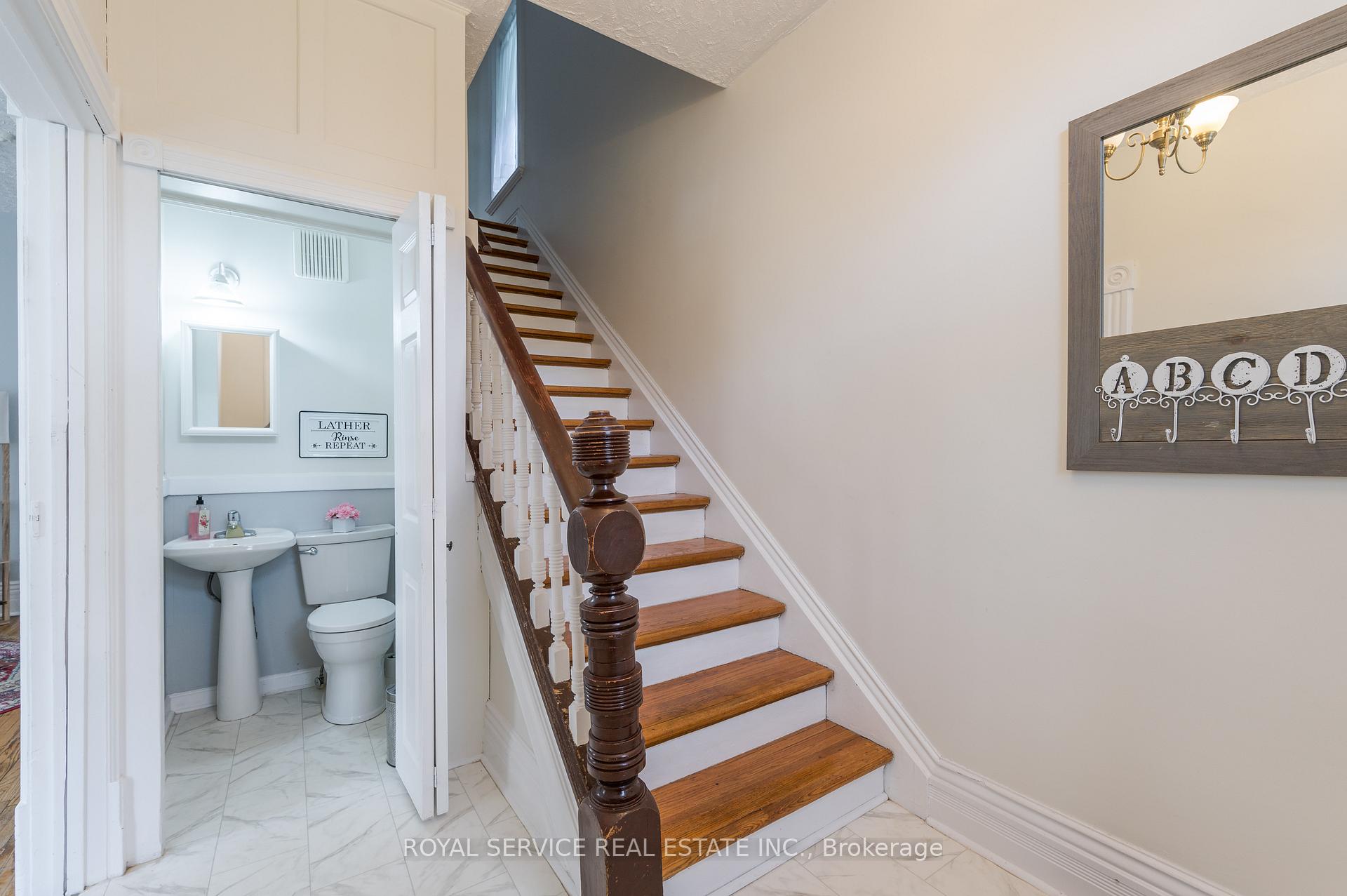 Photo 22 of 581 Sherbrooke Street, Peterborough, Town Ward 3 — HOMEH