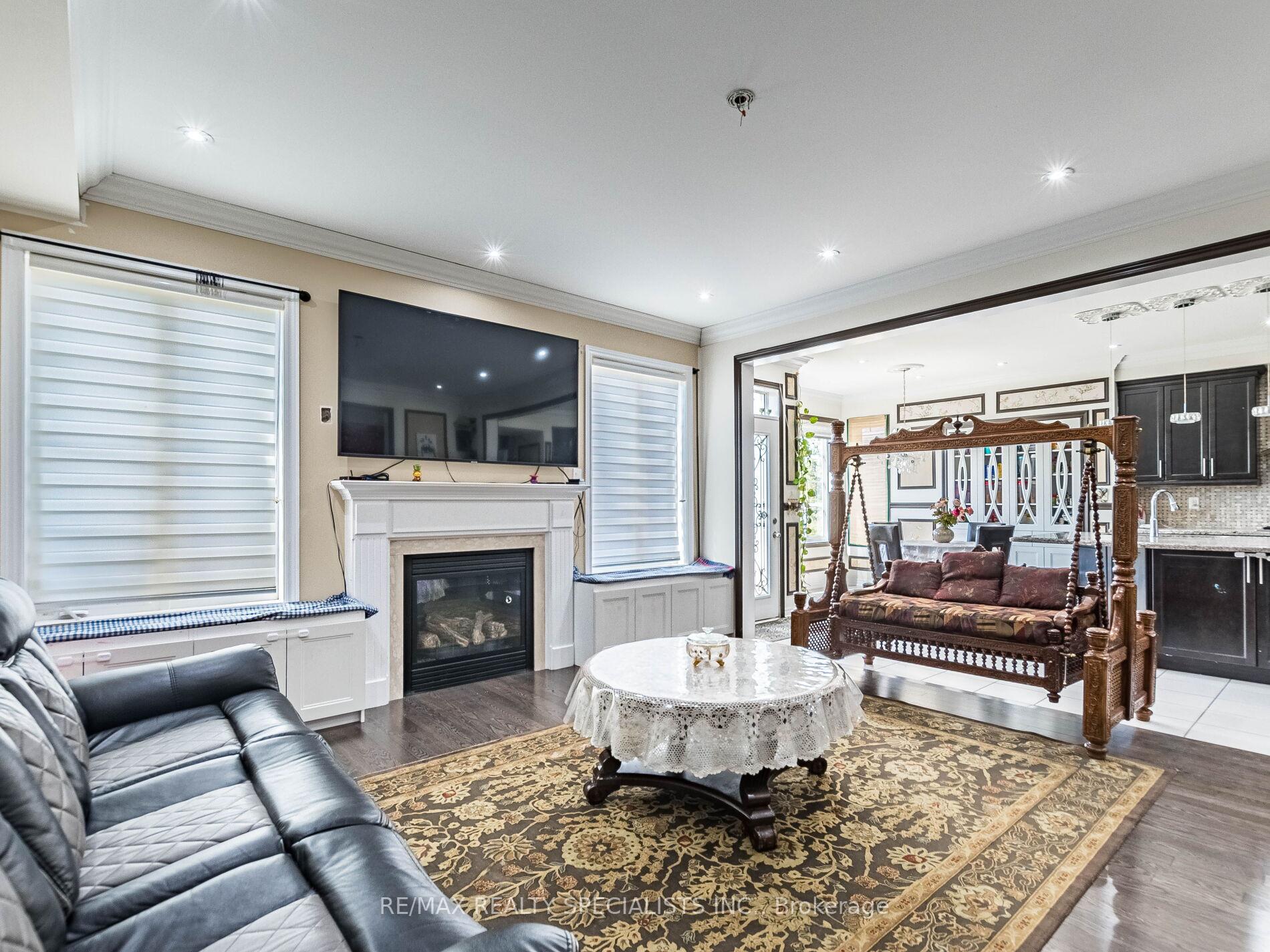 Photo 11 of 68 Antibes Drive, Brampton, Credit Valley — HOMEH