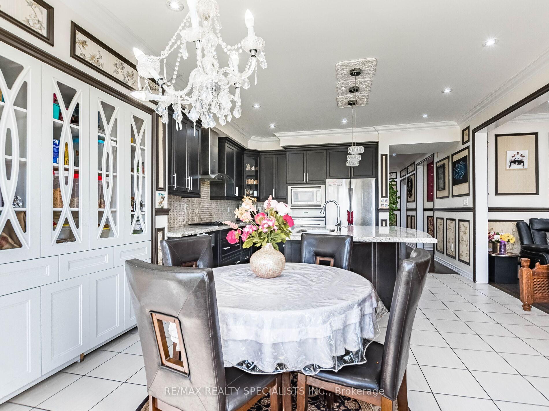 Photo 36 of 68 Antibes Drive, Brampton, Credit Valley — HOMEH