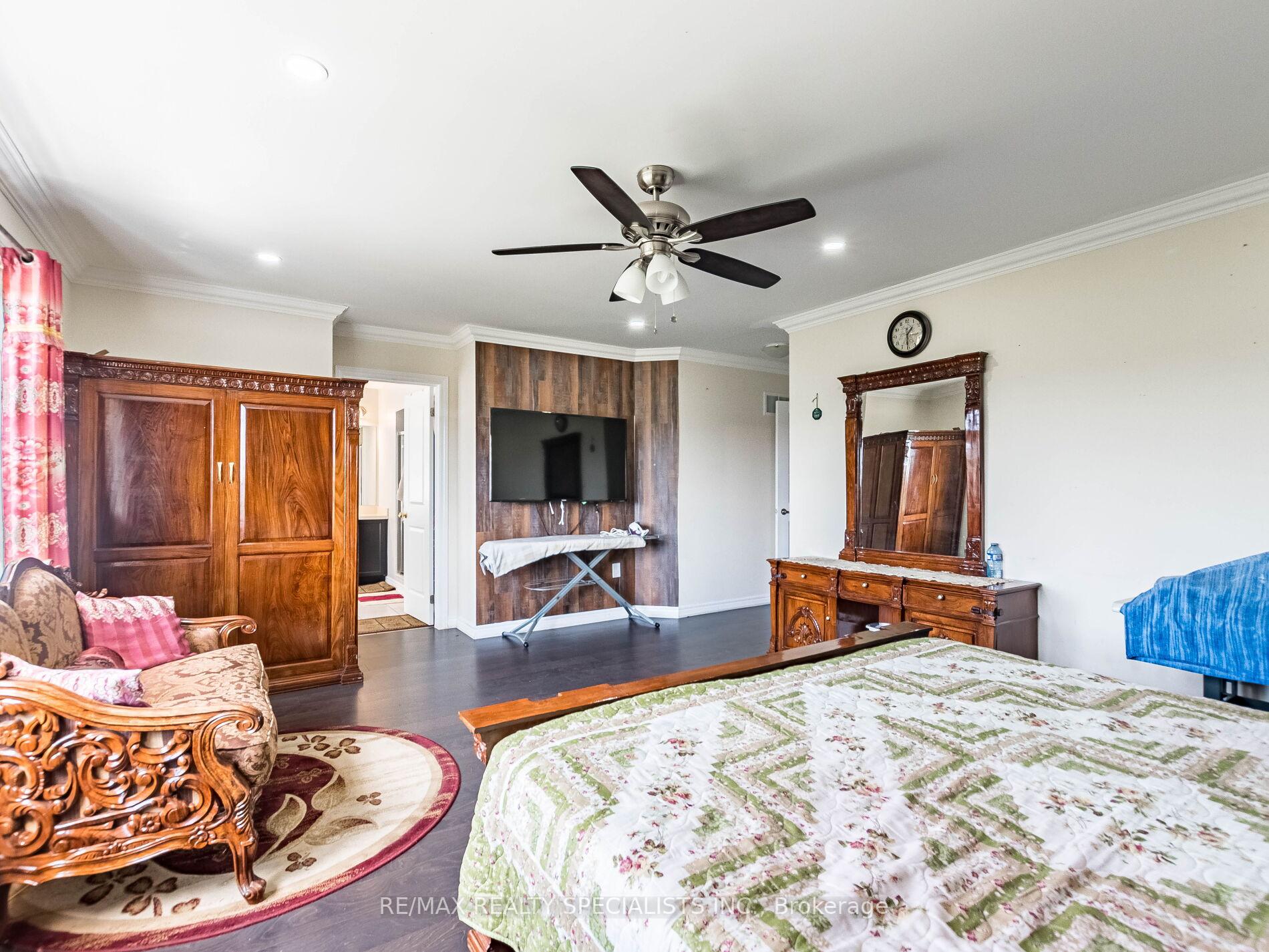 Photo 45 of 68 Antibes Drive, Brampton, Credit Valley — HOMEH