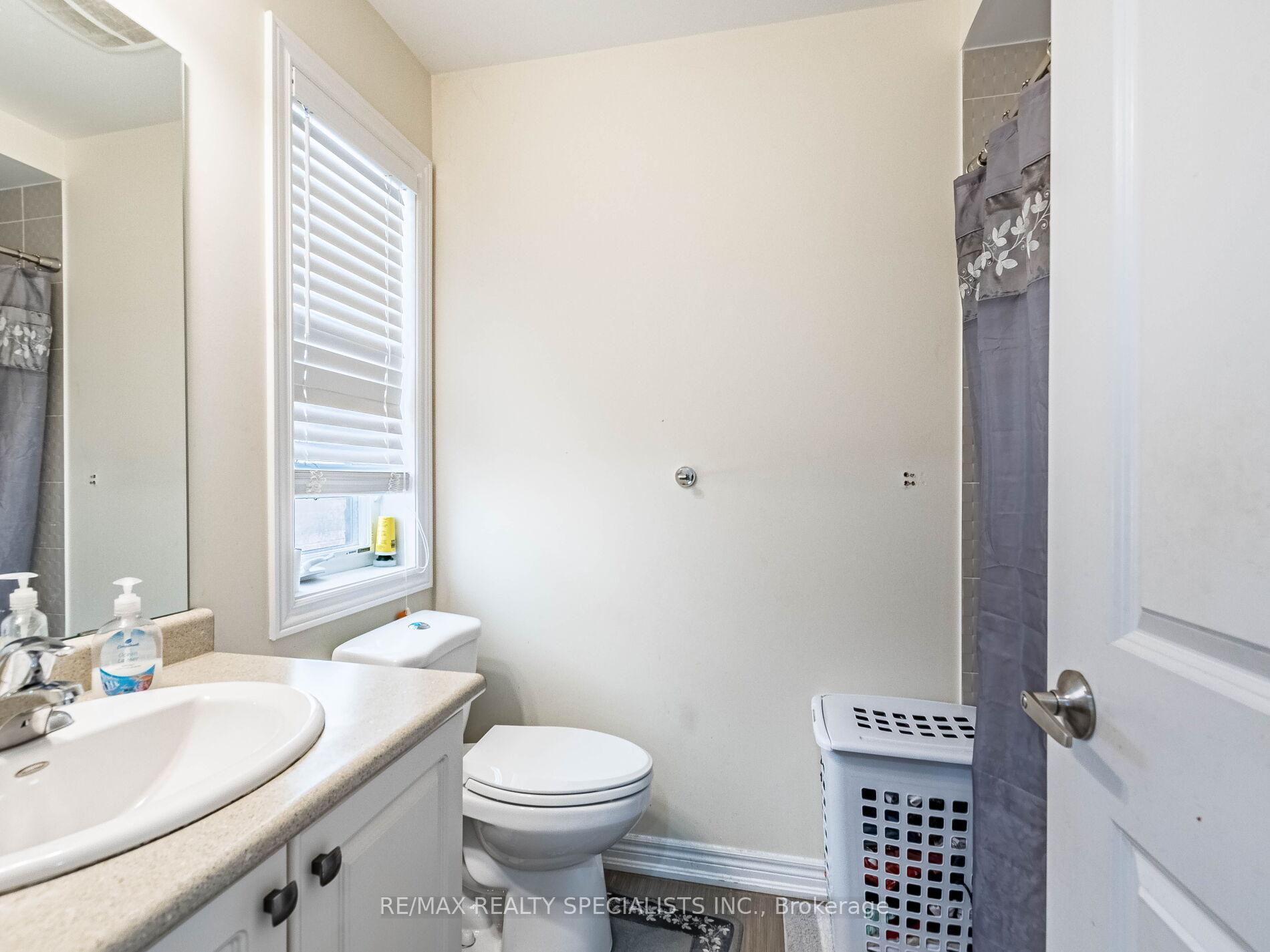 Photo 40 of 68 Antibes Drive, Brampton, Credit Valley — HOMEH