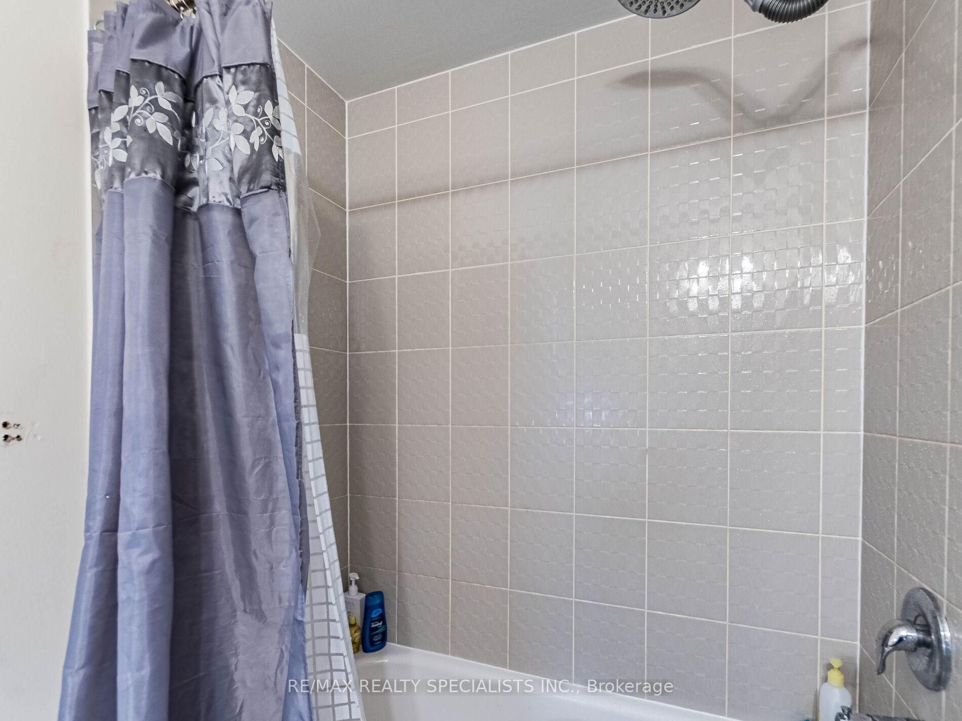 Photo 30 of 68 Antibes Drive, Brampton, Credit Valley — HOMEH