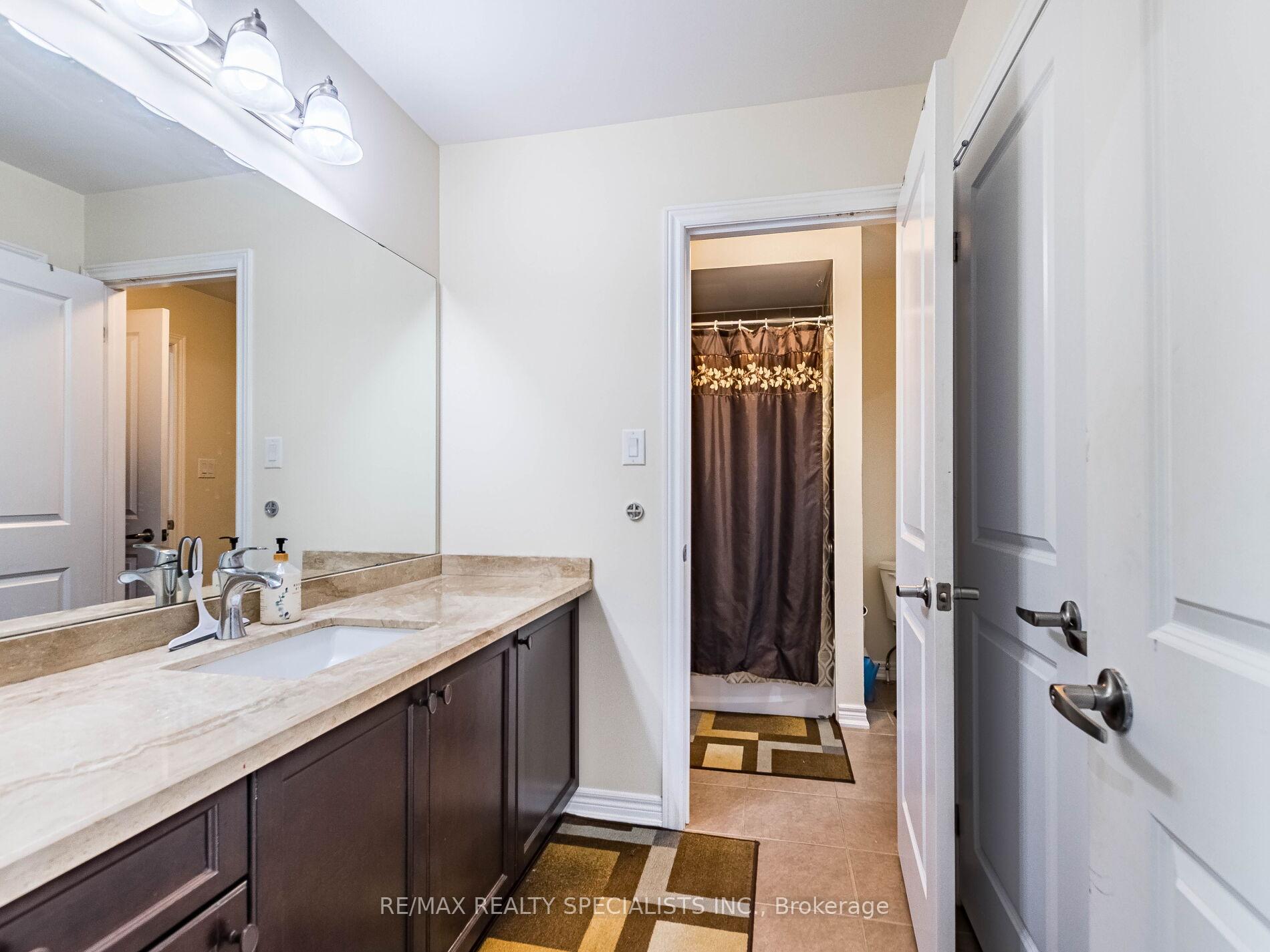 Photo 32 of 68 Antibes Drive, Brampton, Credit Valley — HOMEH