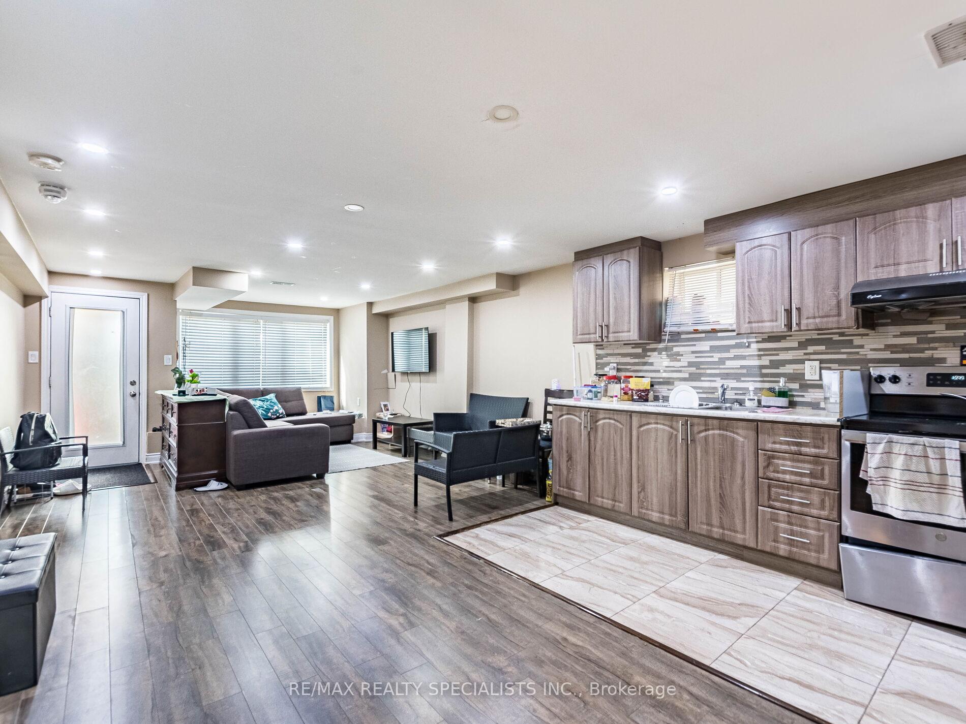 Photo 42 of 68 Antibes Drive, Brampton, Credit Valley — HOMEH