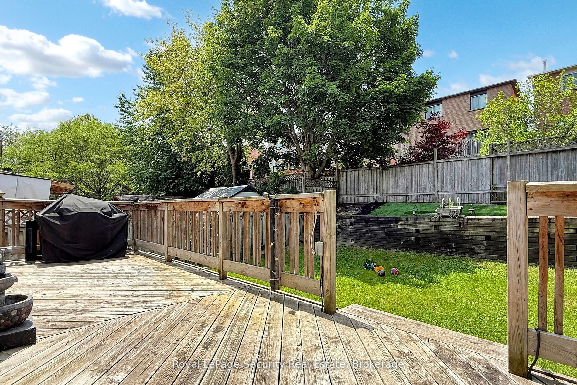 Photo 78 of 42 Gardiner Drive, Ajax, Central — HOMEH