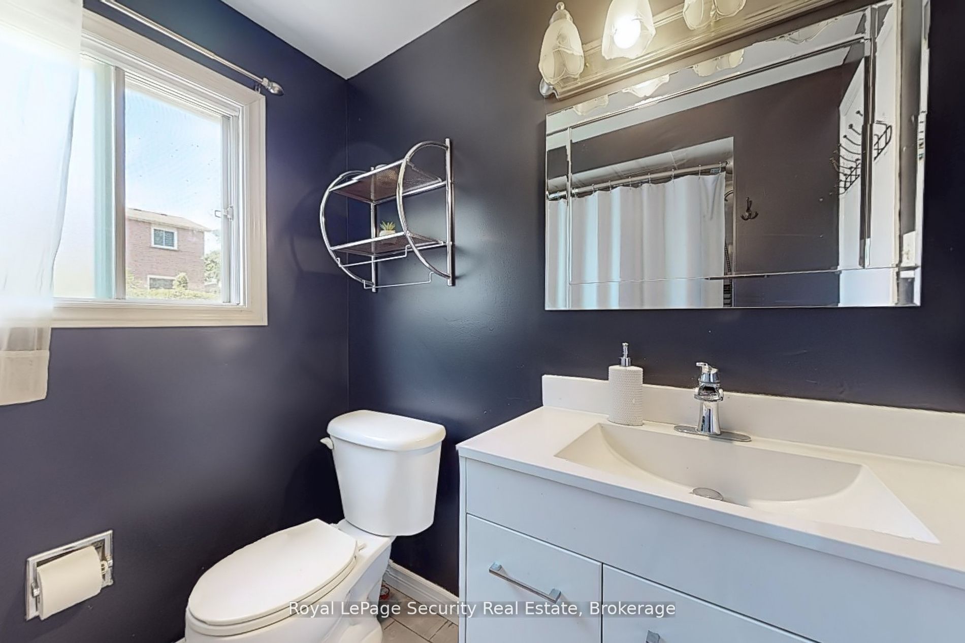 Photo 73 of 42 Gardiner Drive, Ajax, Central — HOMEH