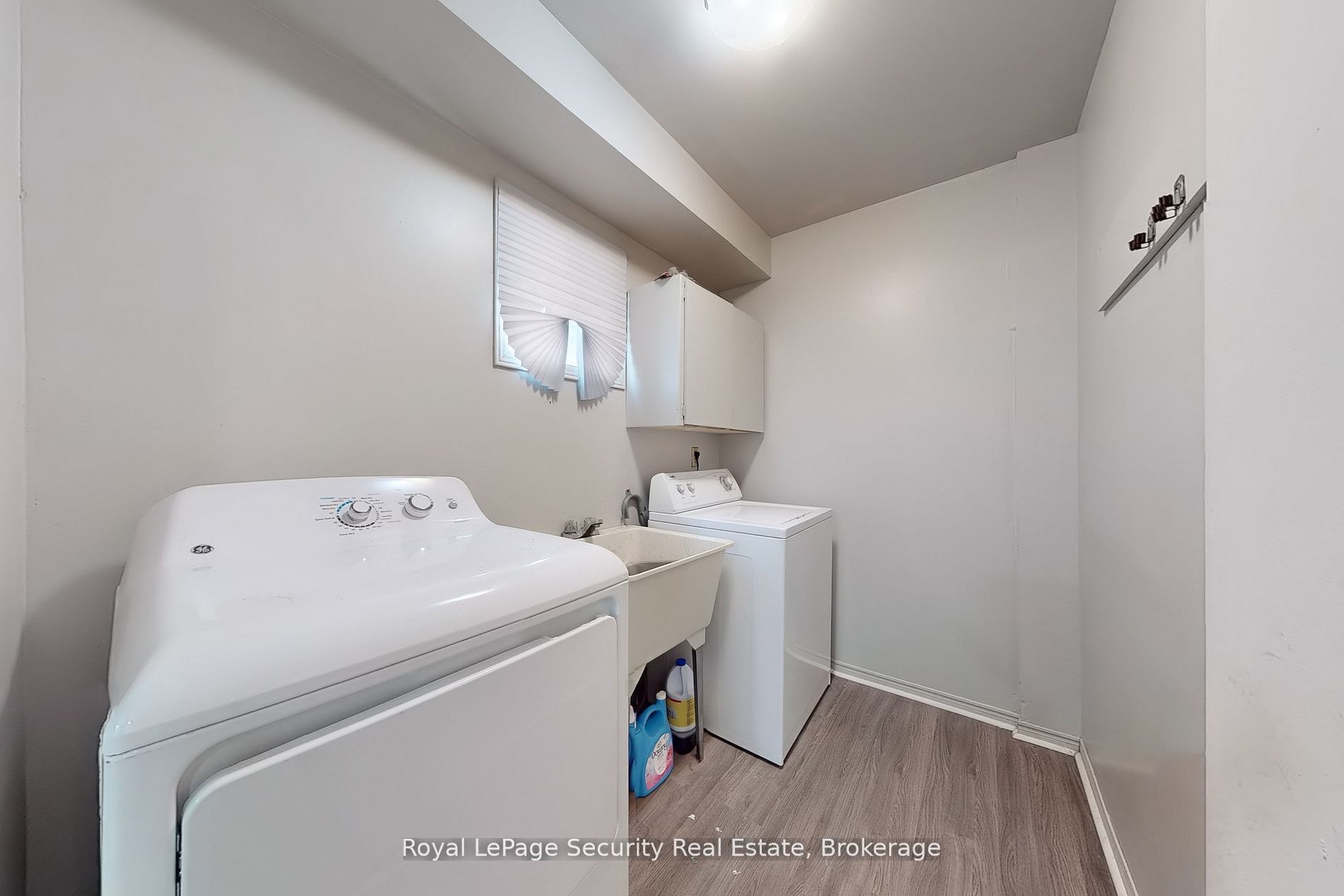 Photo 56 of 42 Gardiner Drive, Ajax, Central — HOMEH