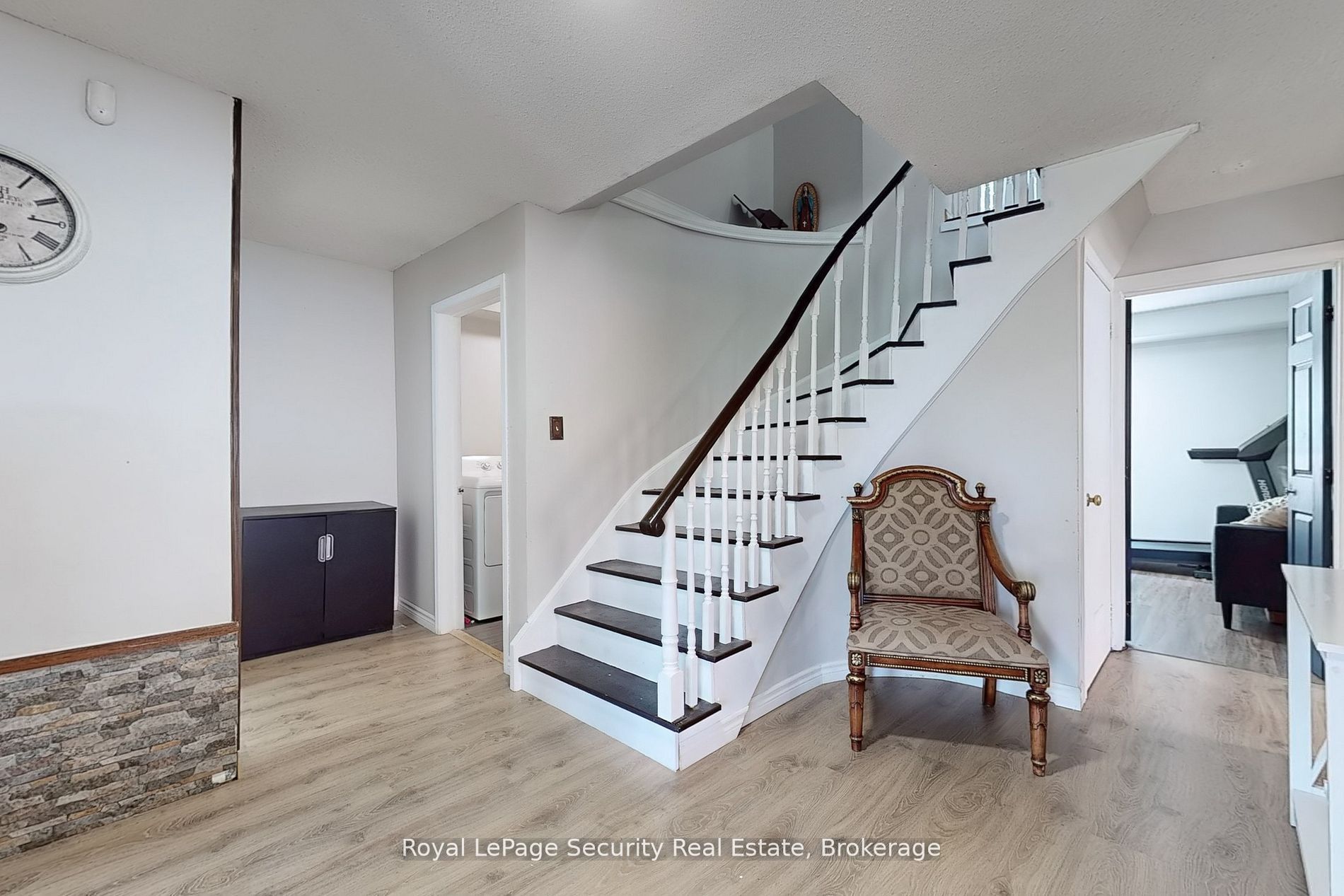 Photo 58 of 42 Gardiner Drive, Ajax, Central — HOMEH