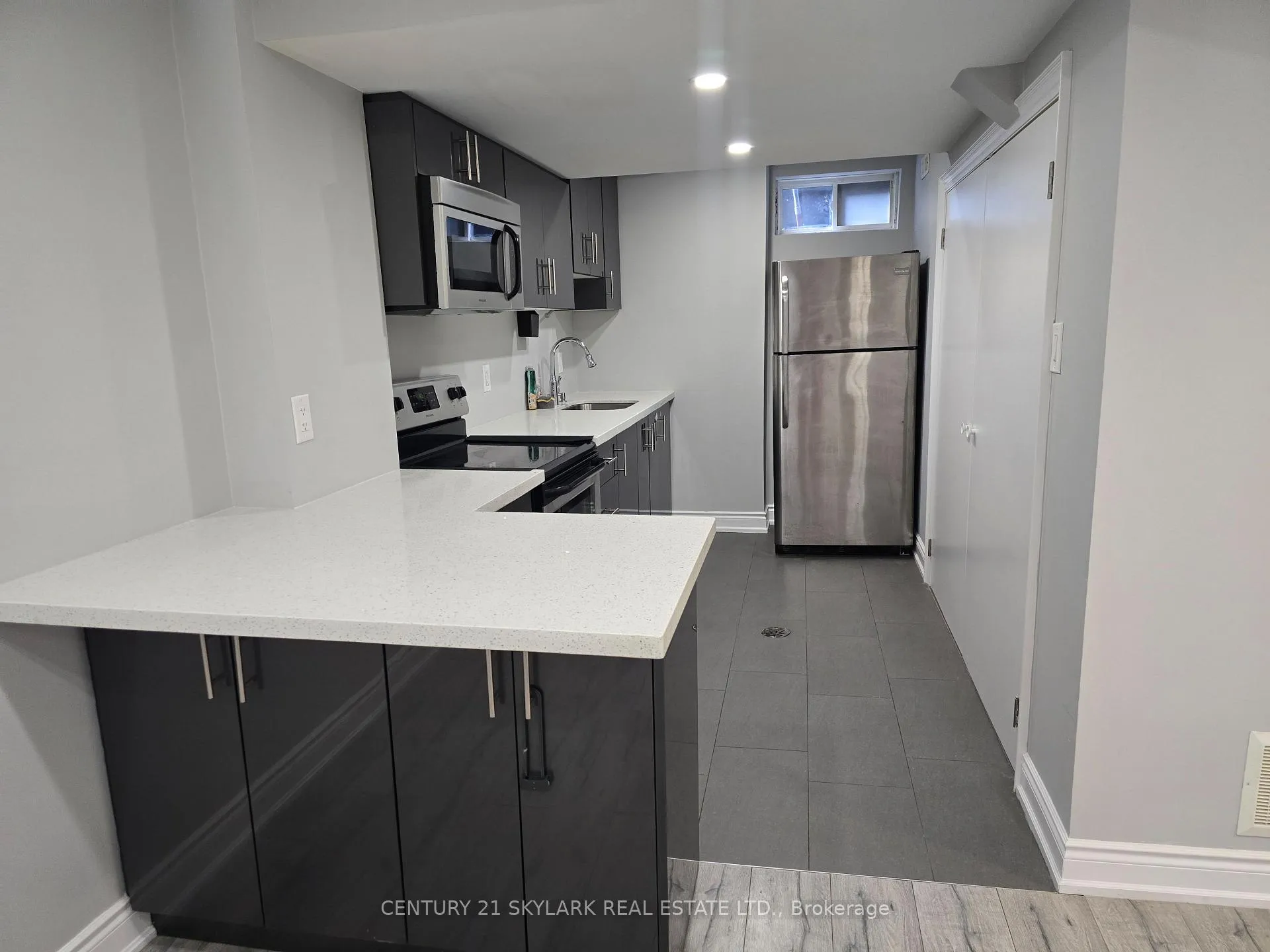 Photo 32 of 78 Beachville Circle, Brampton, Credit Valley — HOMEH