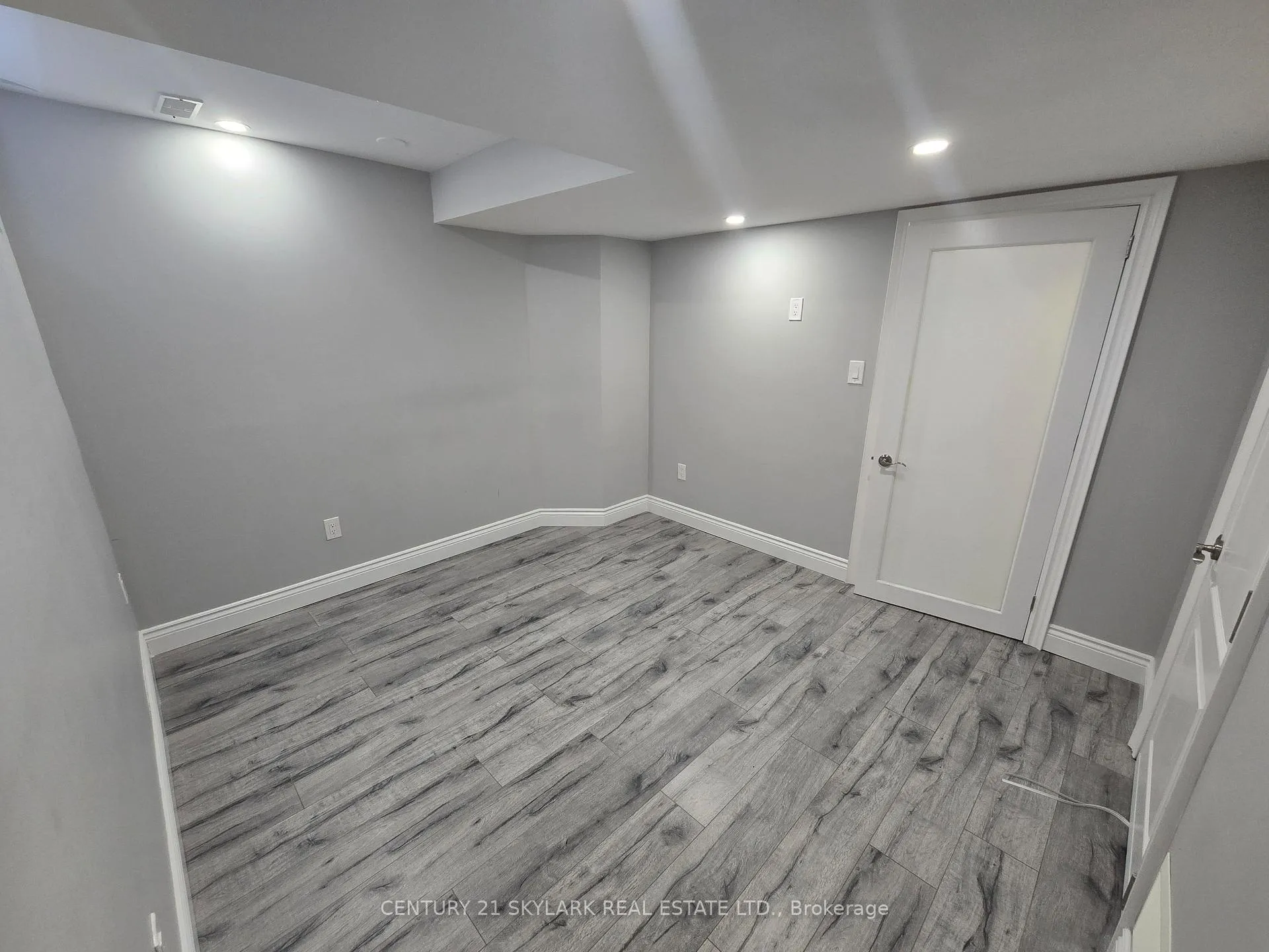 Photo 44 of 78 Beachville Circle, Brampton, Credit Valley — HOMEH