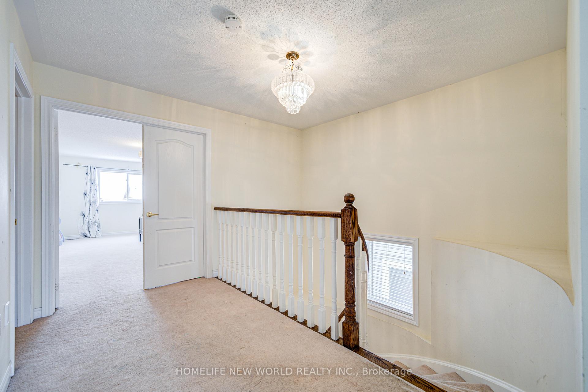 Photo 18 of 49 Chiswick Avenue, Whitby, Brooklin — HOMEH
